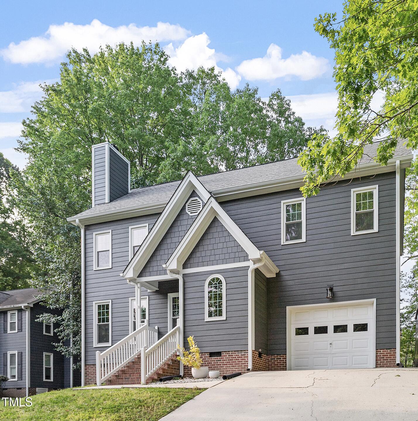 404 Cary Pines Drive Property Photo 3