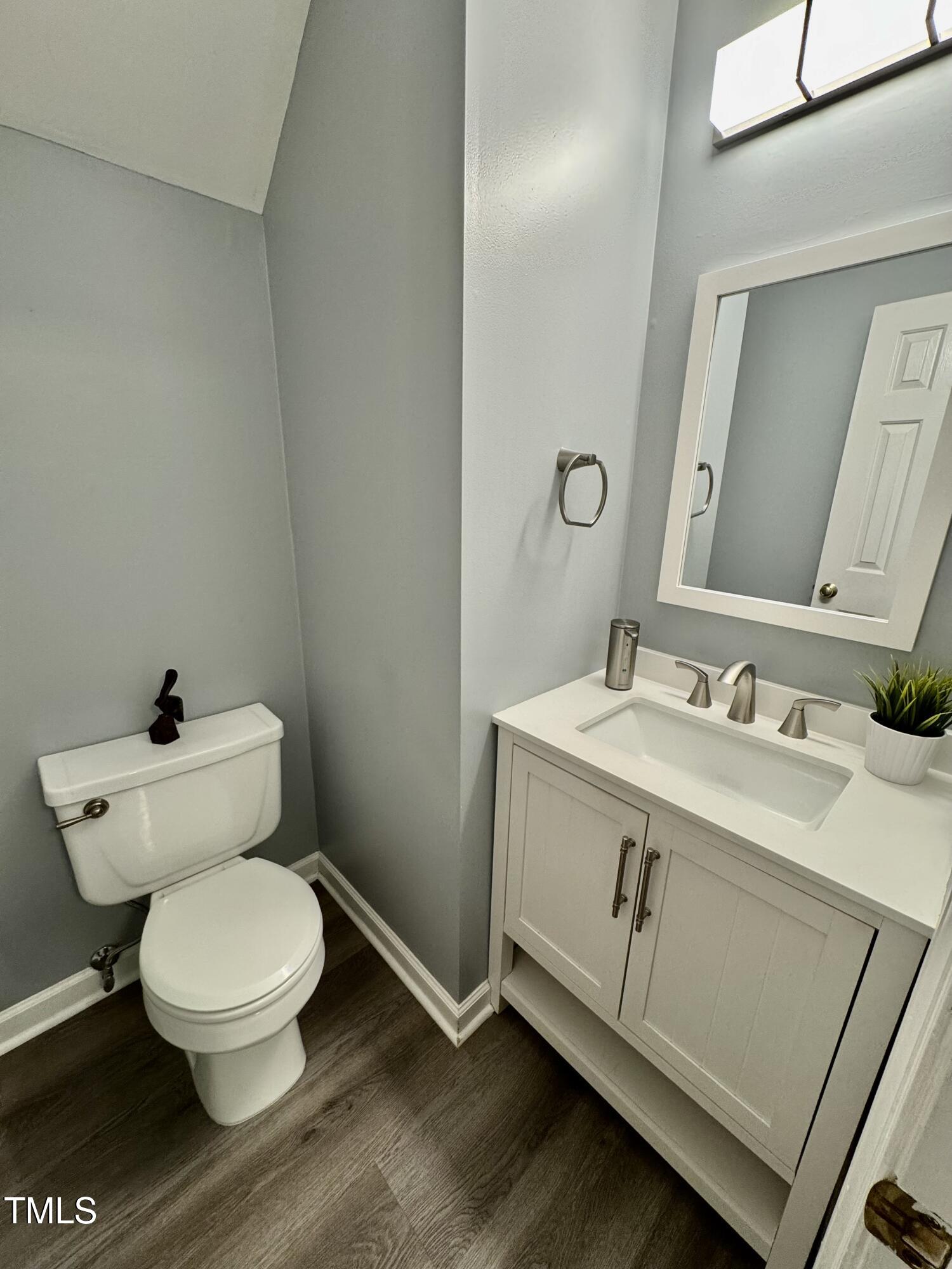 404 Cary Pines Drive Property Photo 16