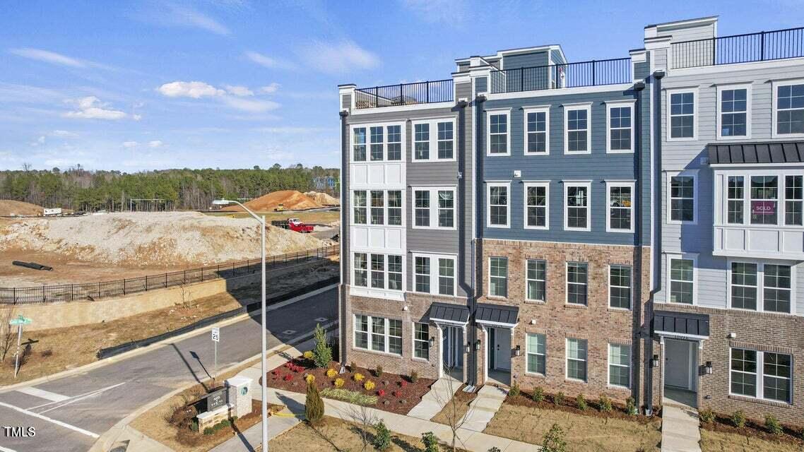 412 Gaston Park Lane # 200 Property Photo 1