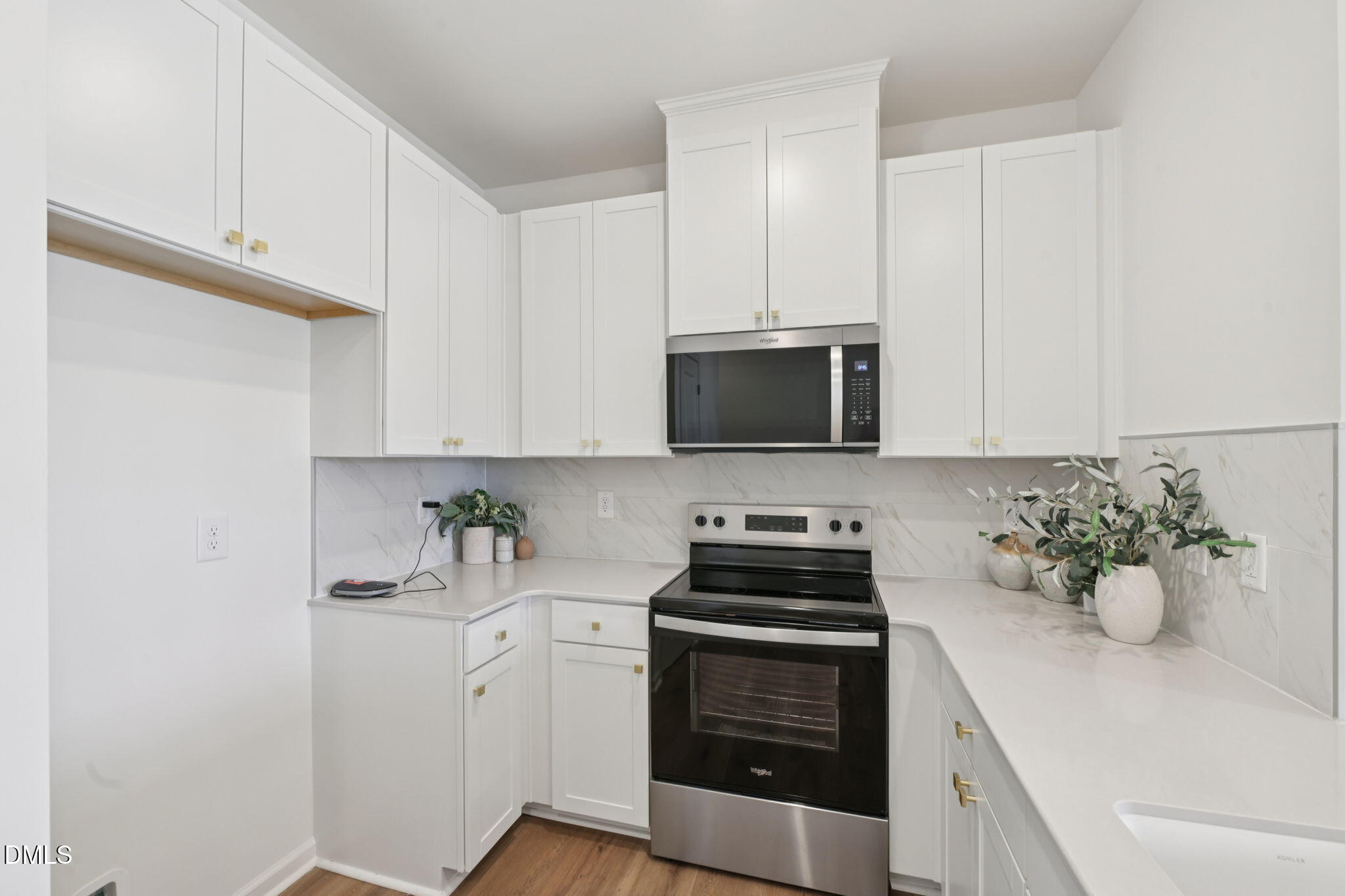 2027 Oakdale Drive Property Photo 10