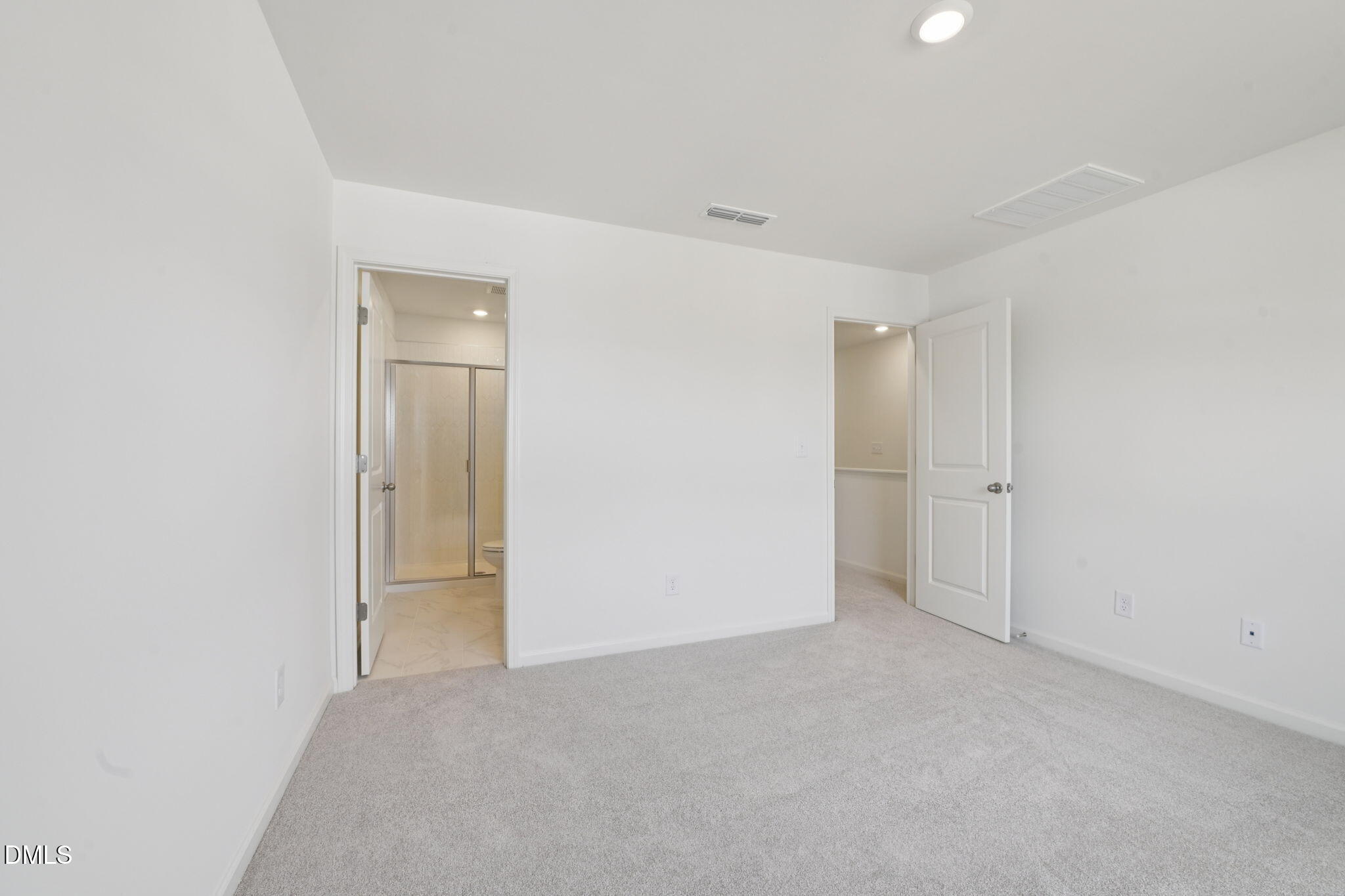 2027 Oakdale Drive Property Photo 15