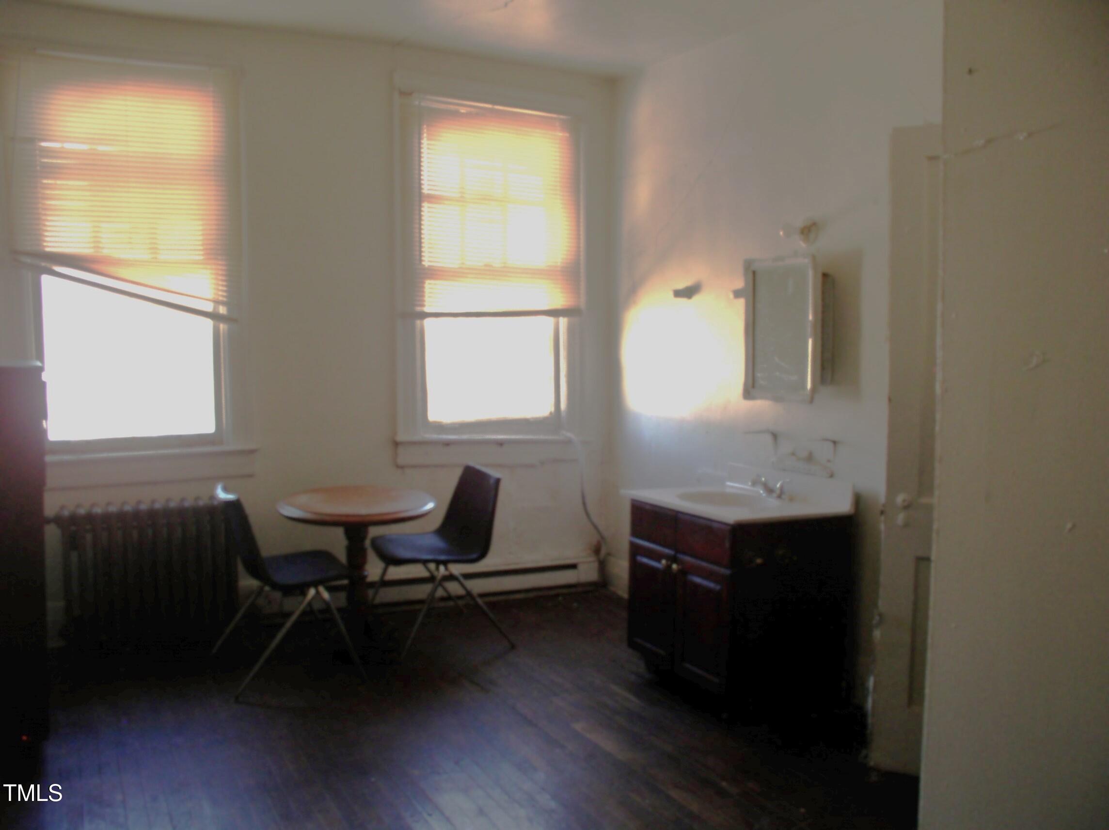 1010 1012 S Garnett Street Property Photo 9