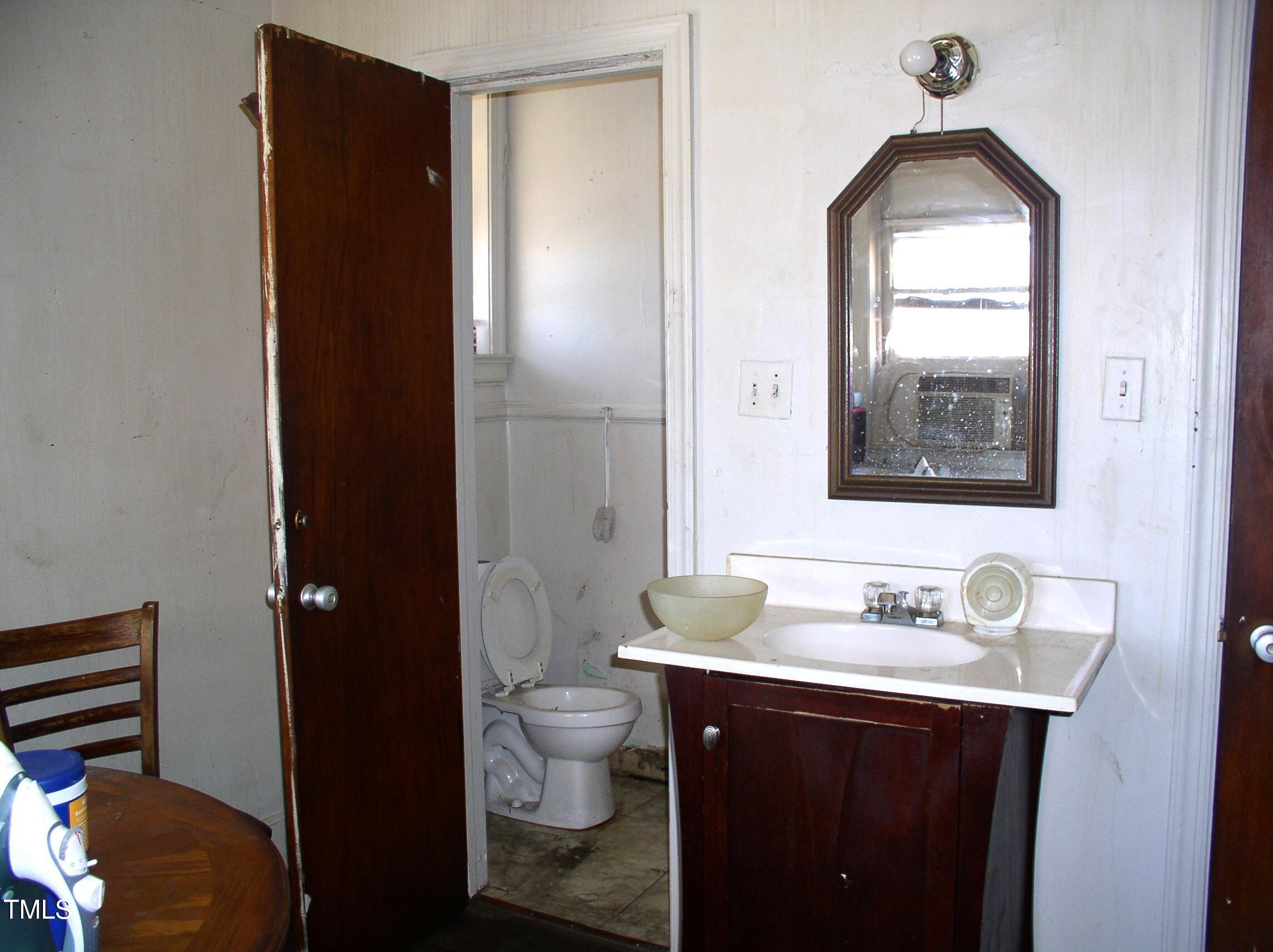 1010 1012 S Garnett Street Property Photo 11