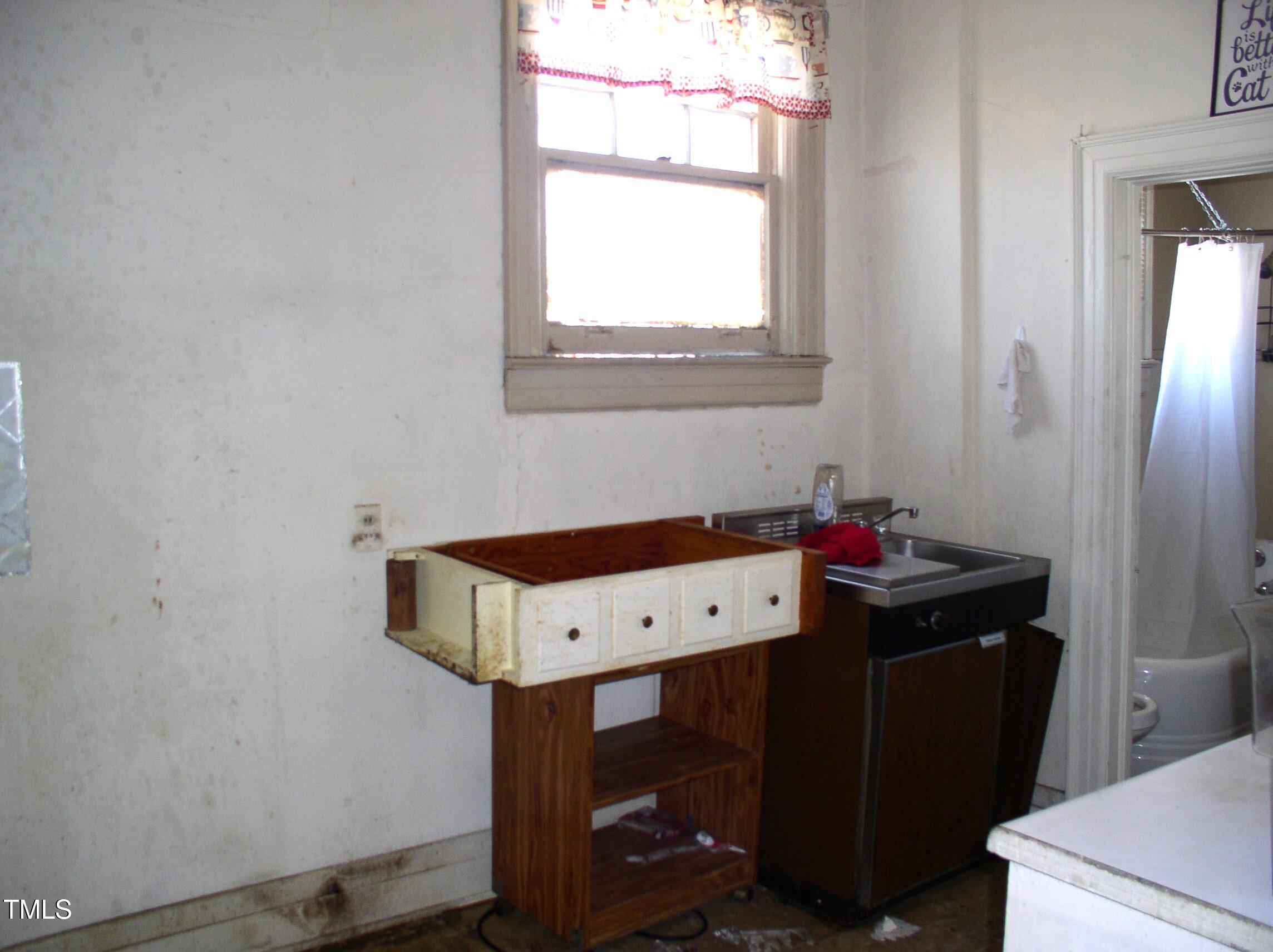 1010 1012 S Garnett Street Property Photo 17