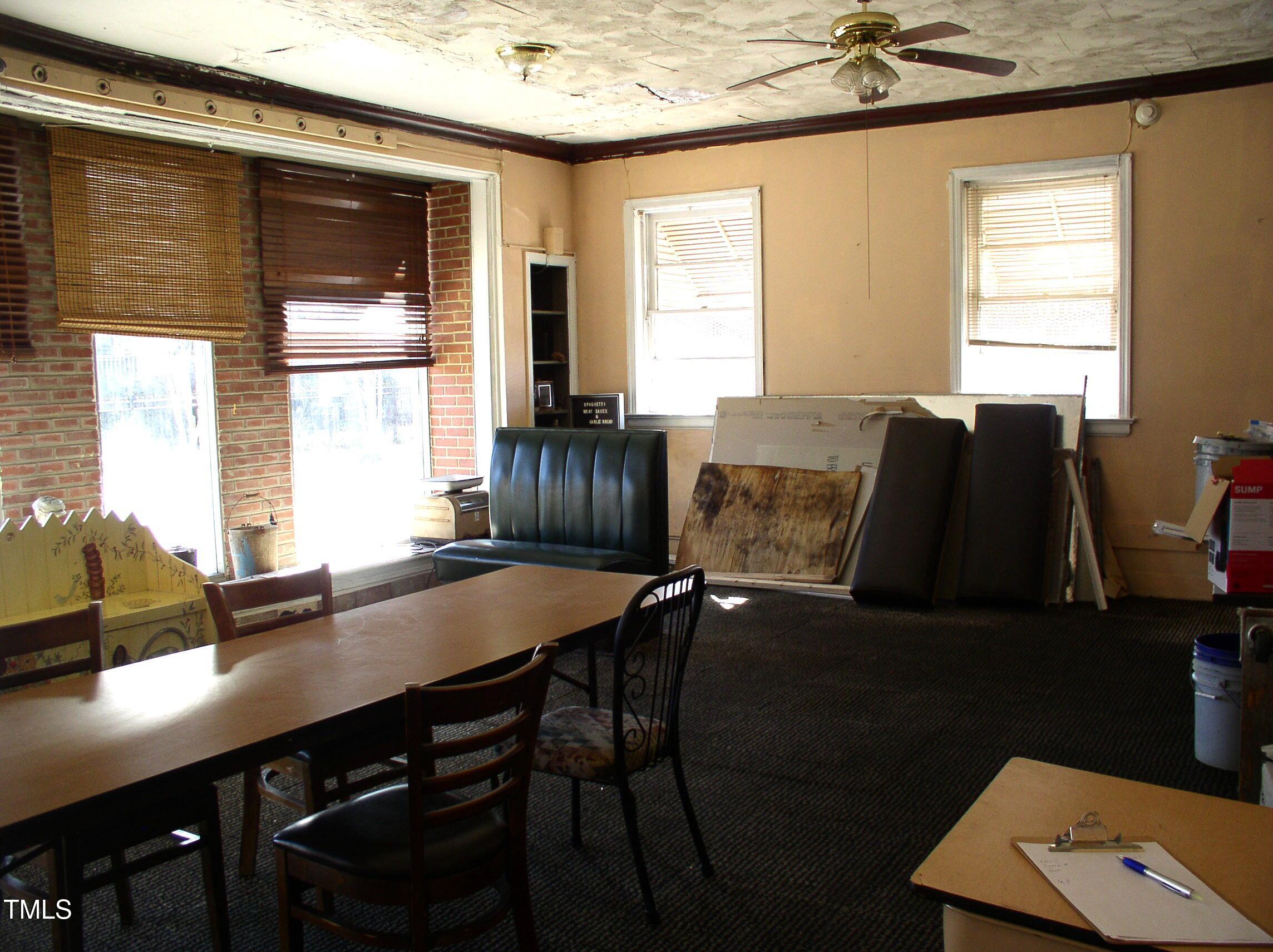 1010 1012 S Garnett Street Property Photo 21