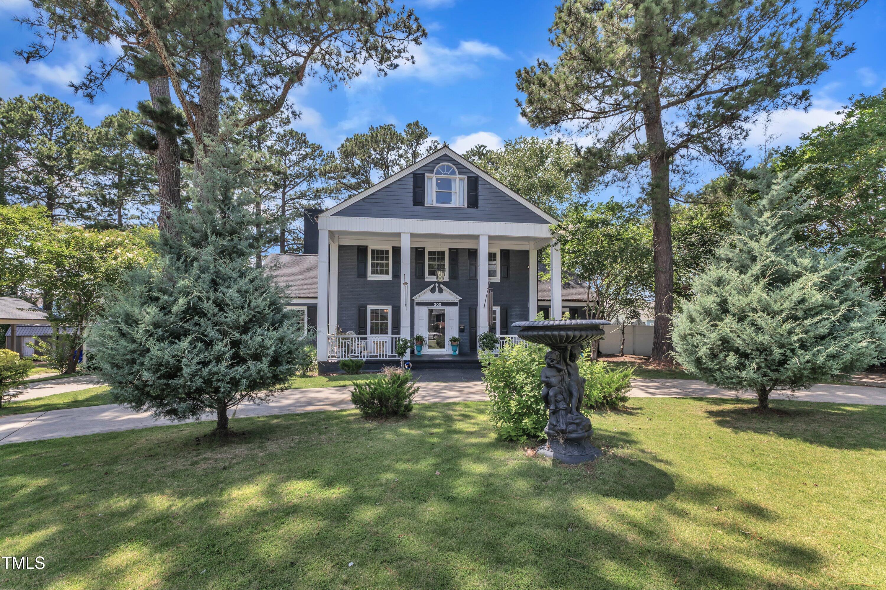 300 S Pine Street Property Photo 1