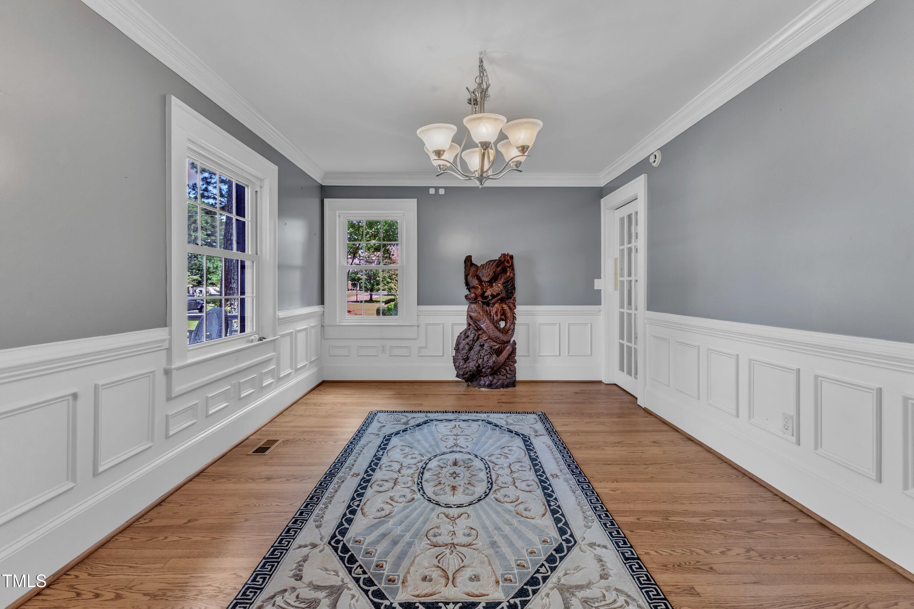 300 S Pine Street Property Photo 16