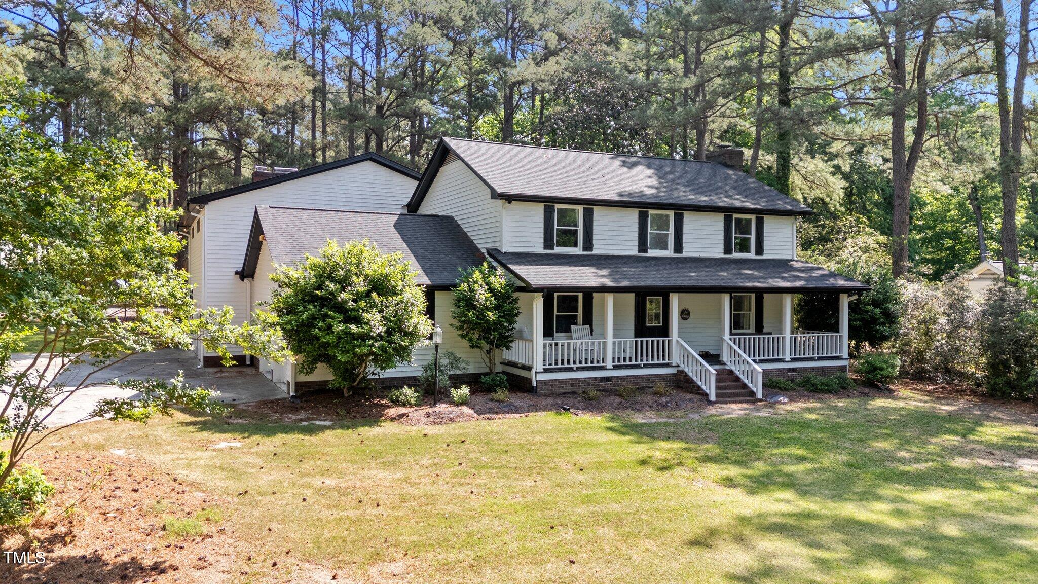 512 Stratford Drive Property Photo 1