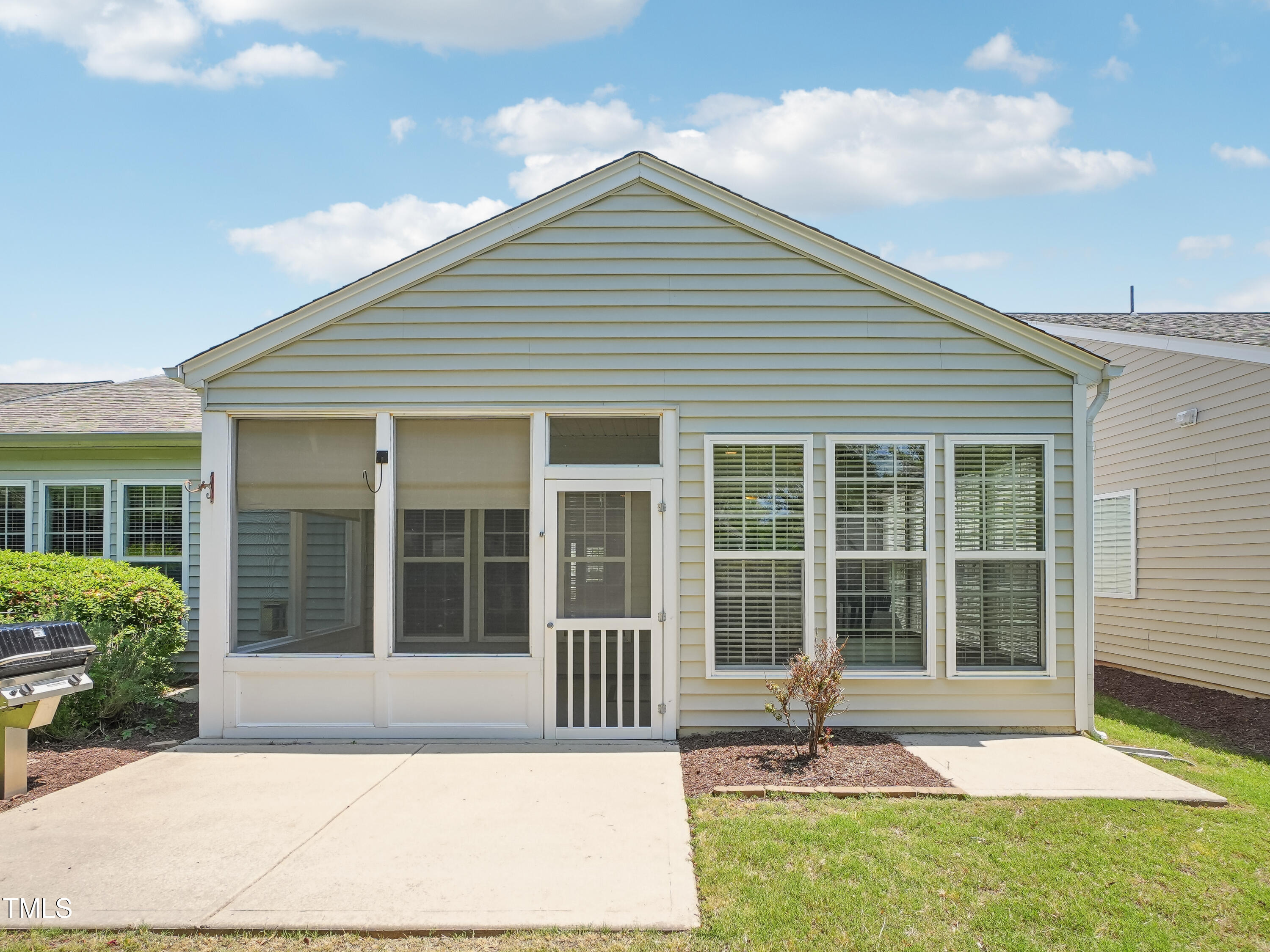 519 Garendon Drive Property Photo 5