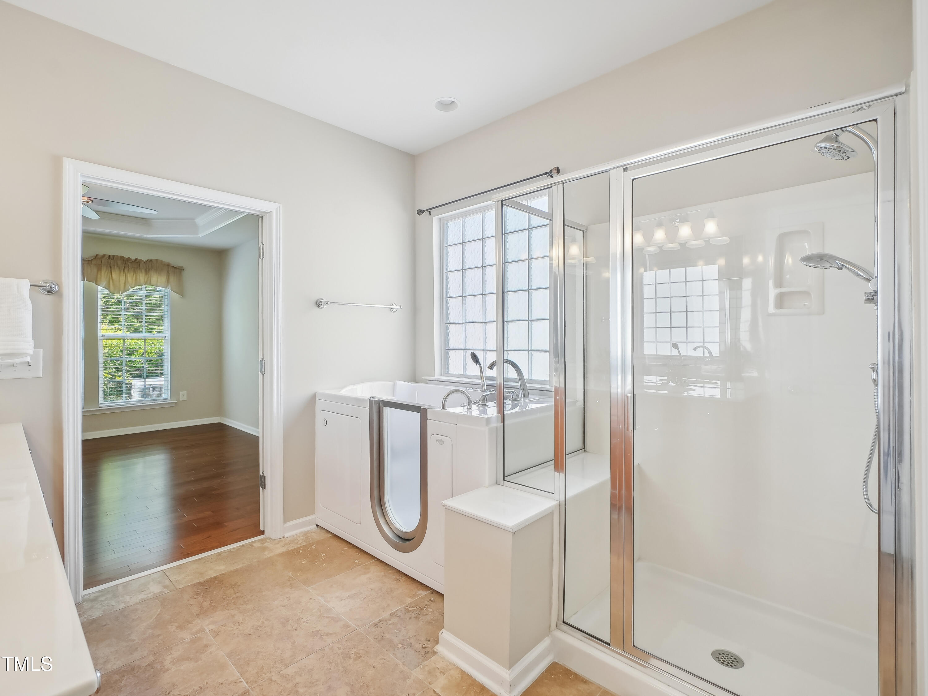 519 Garendon Drive Property Photo 10