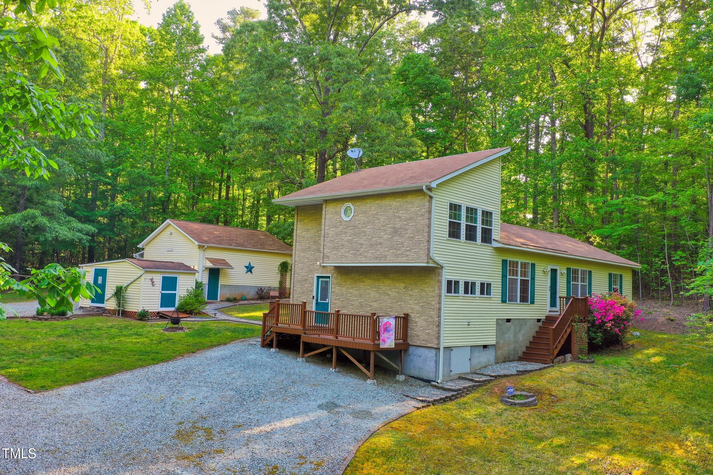 196 Tara Lane Property Photo