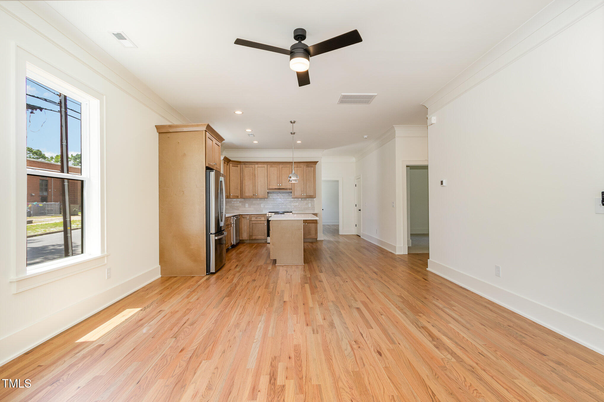 310 W Club Boulevard Property Photo 8