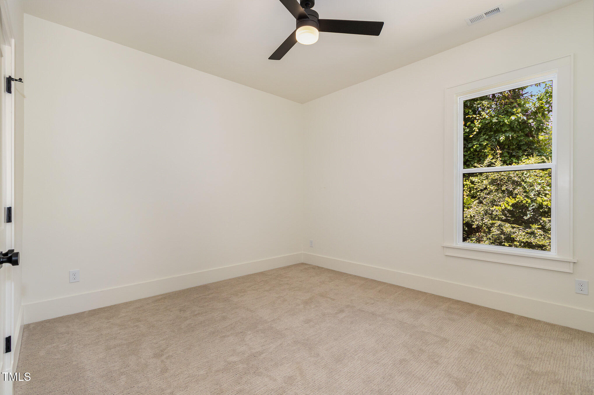 310 W Club Boulevard Property Photo 16