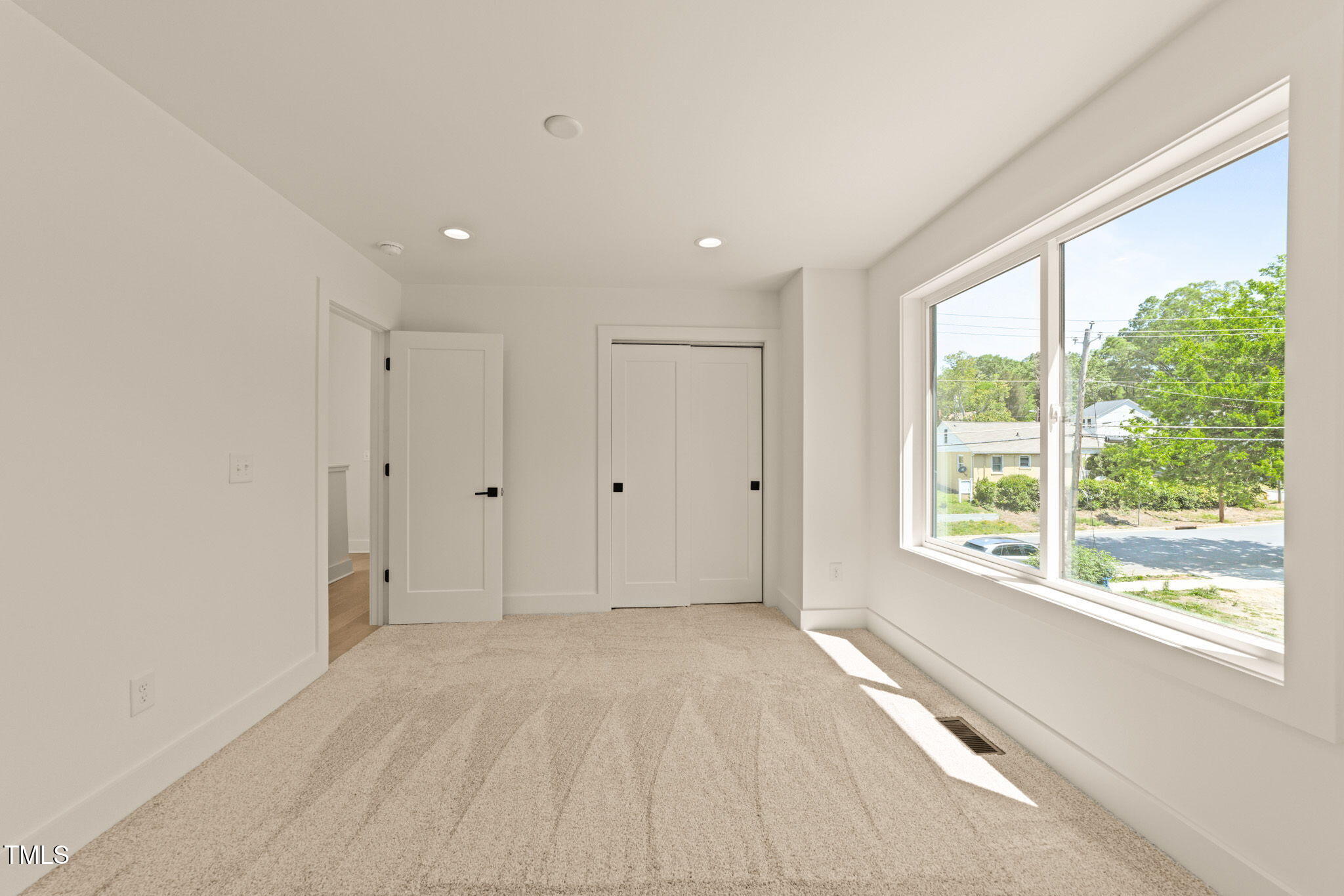 528 Bragg Street Property Photo 53