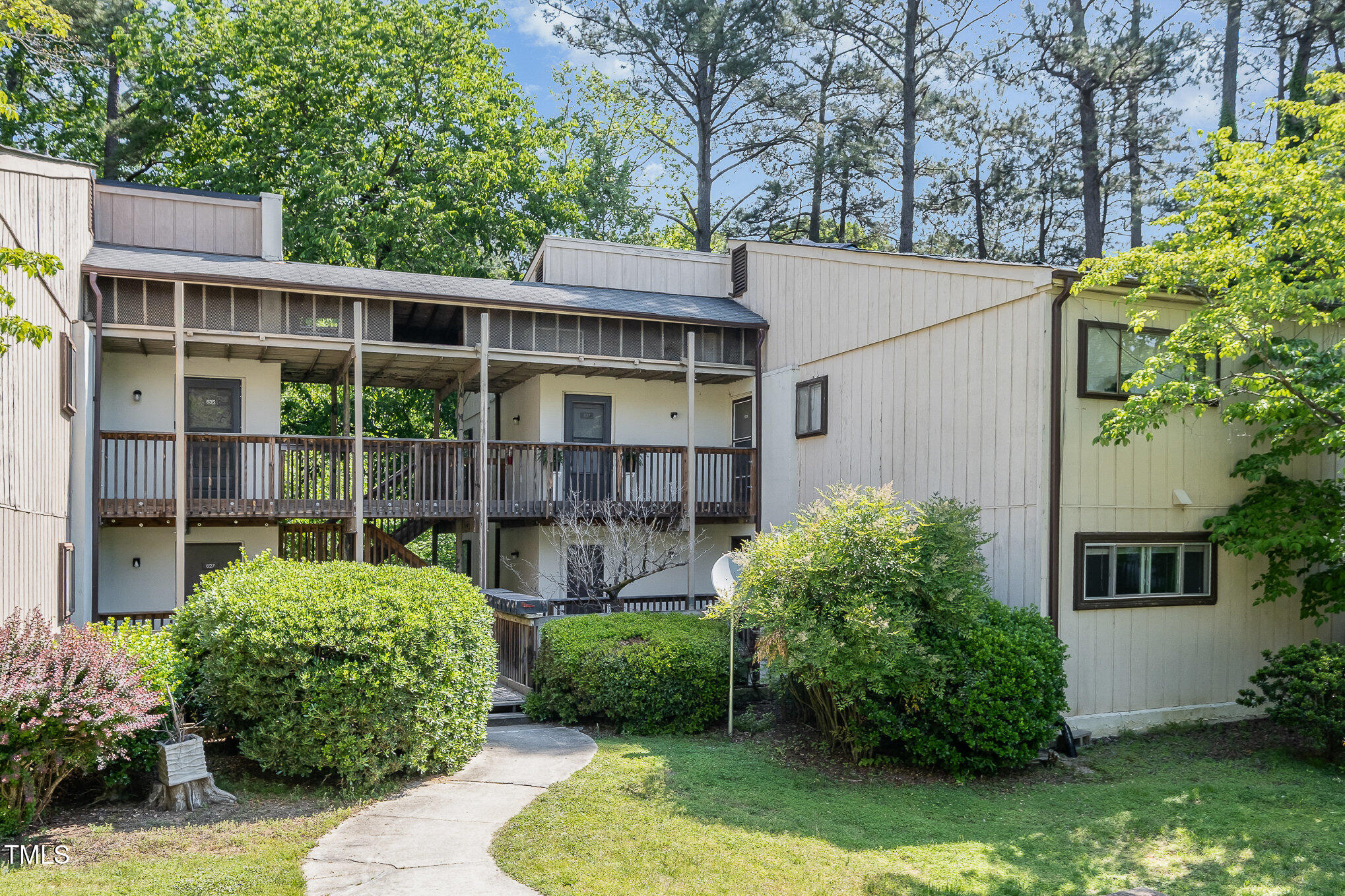 629 Pine Ridge Place Property Photo 1