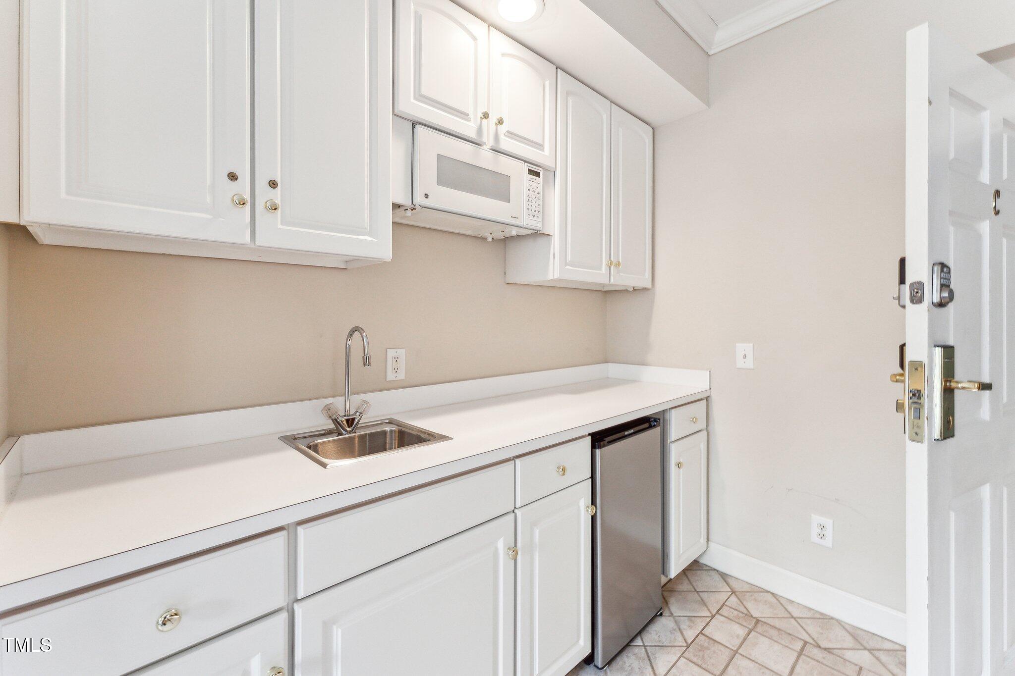 11477 Club Drive Property Photo 16