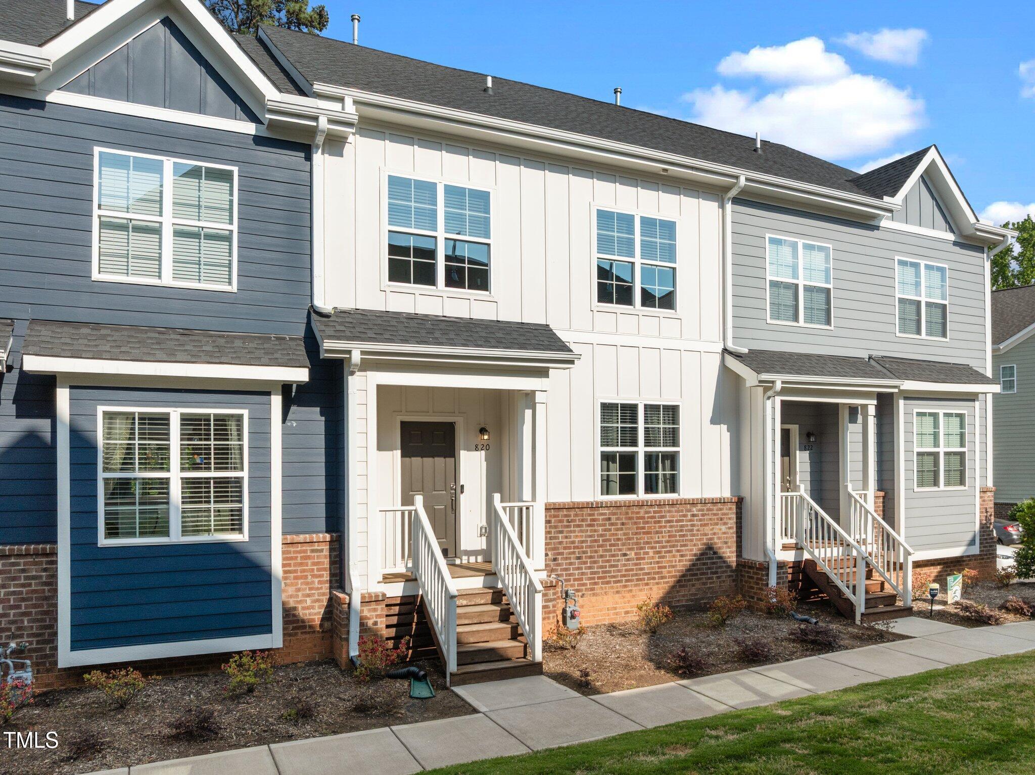 820 Laurel Gate Drive Property Photo 1