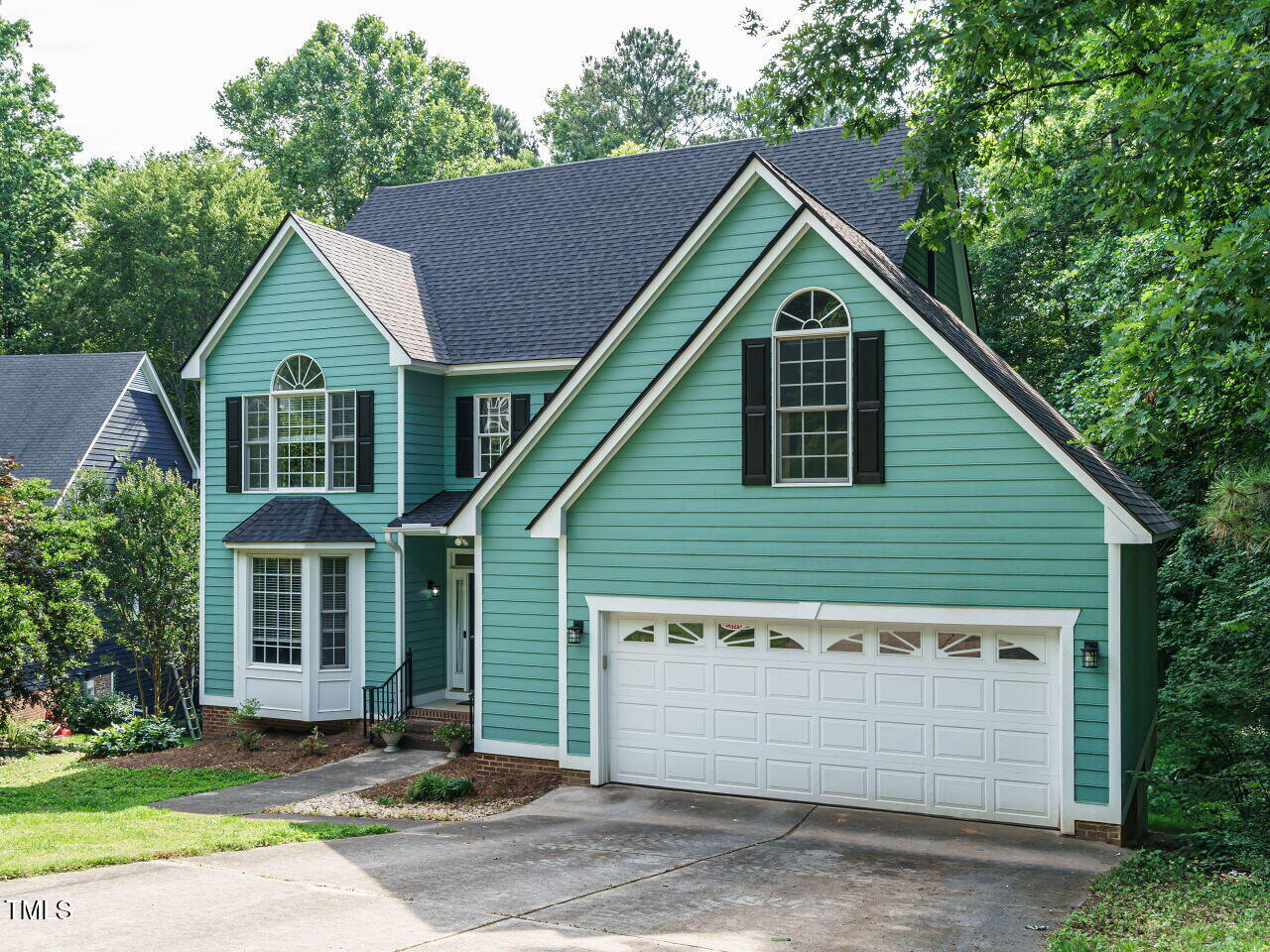 816 Roanoke Drive Property Photo 1