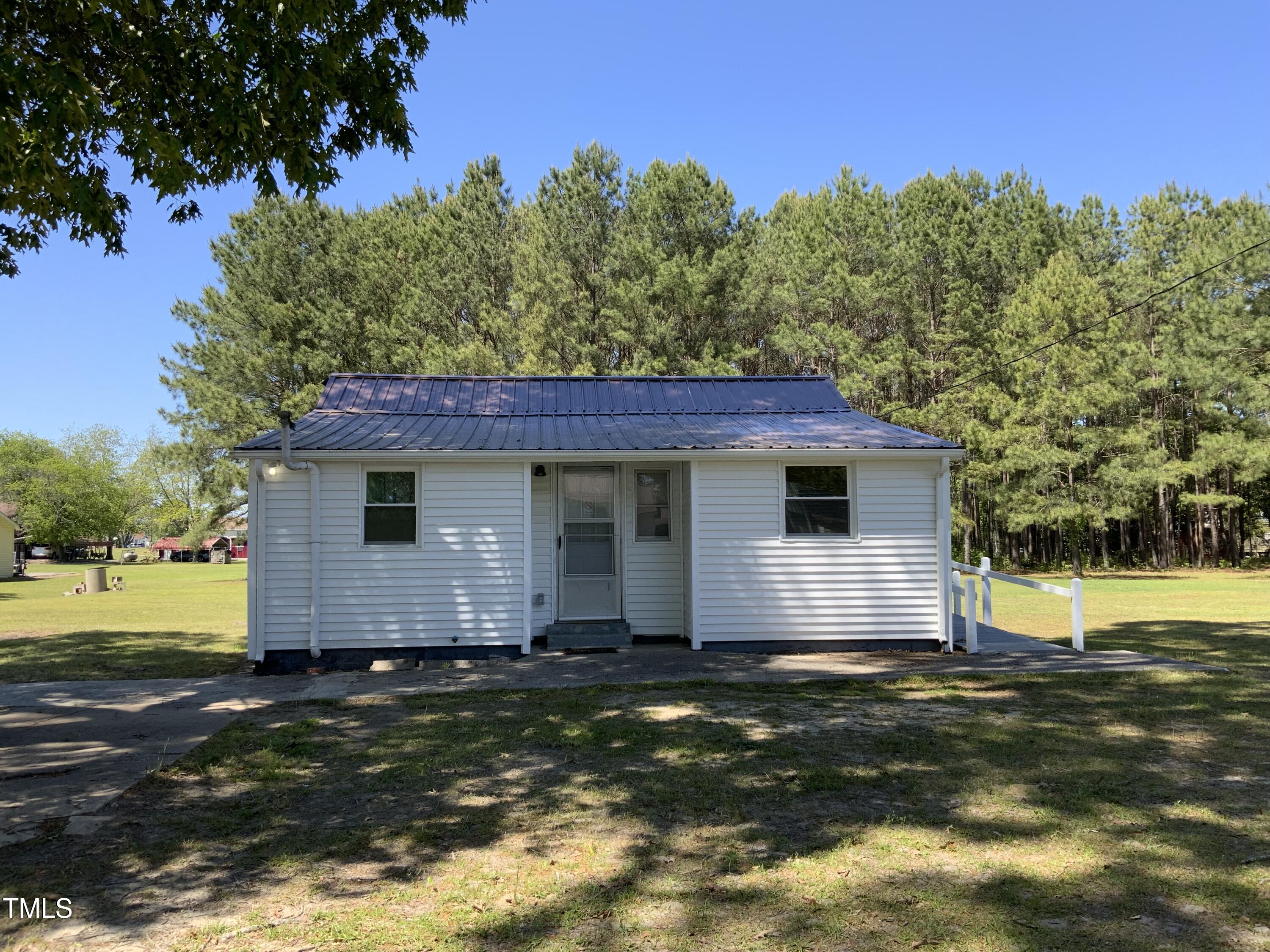 109 Revelle Park Lane Property Photo 1