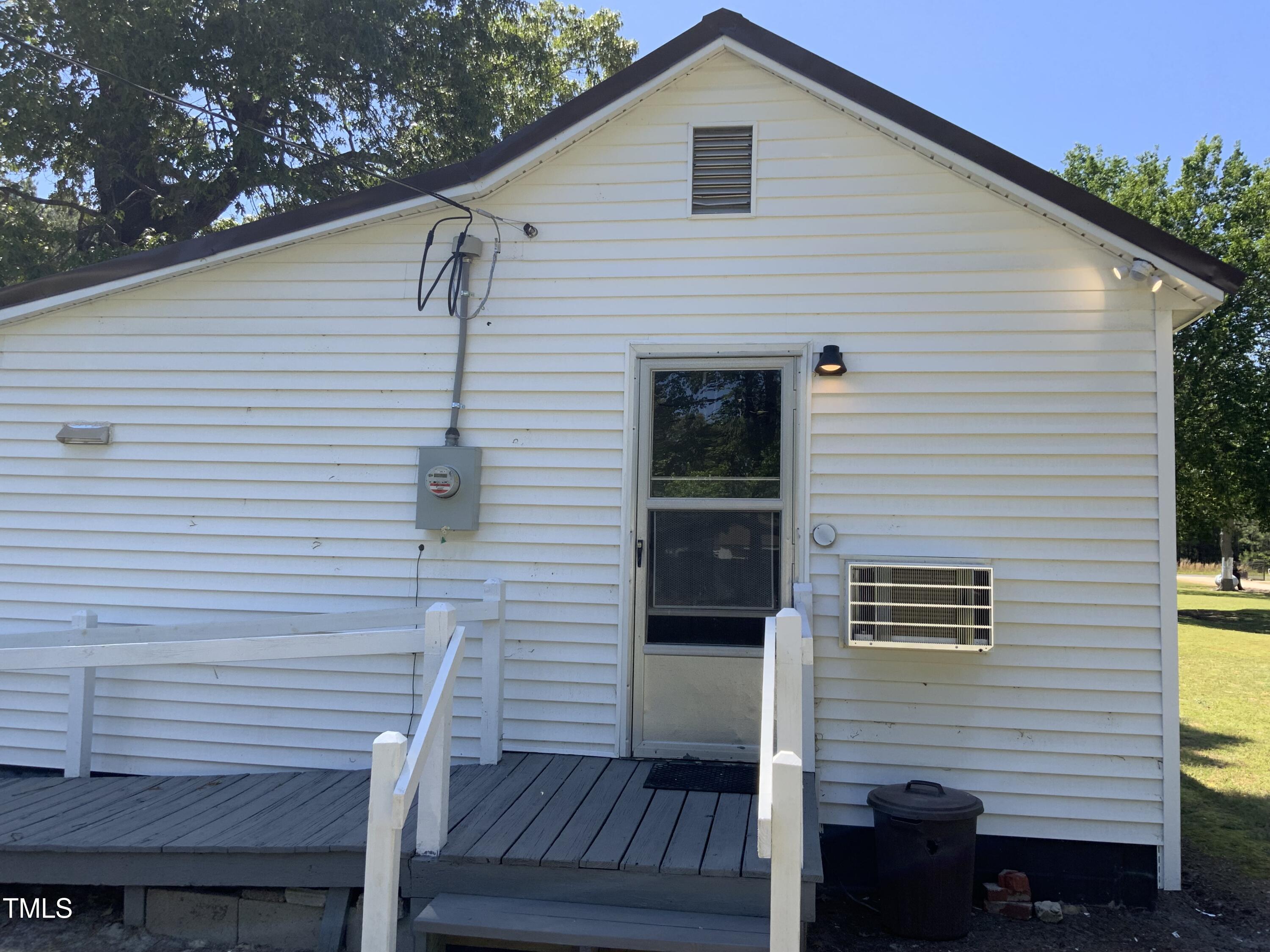 109 Revelle Park Lane Property Photo 2