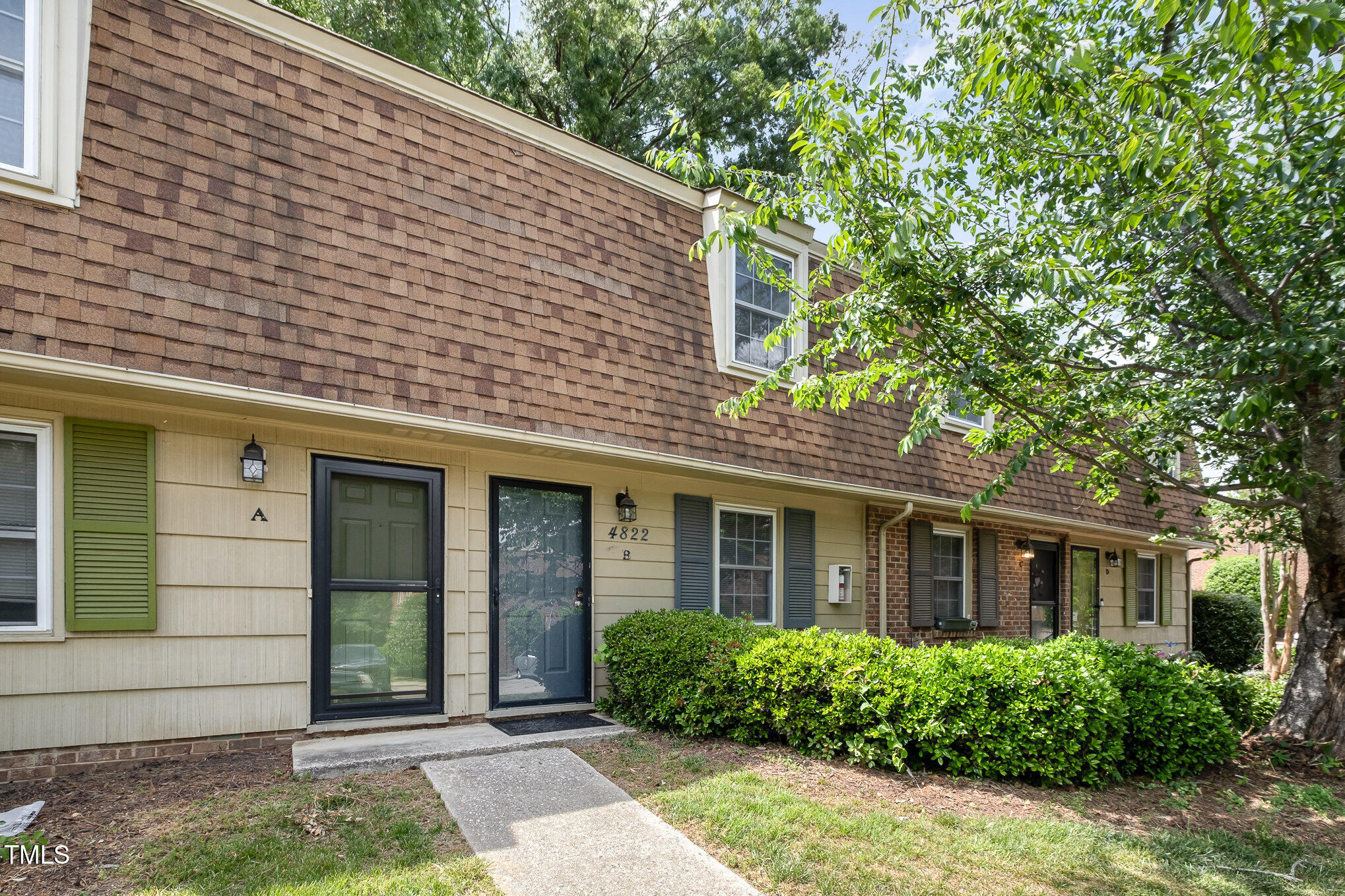 4822 Blue Bird Court # B Property Photo 1