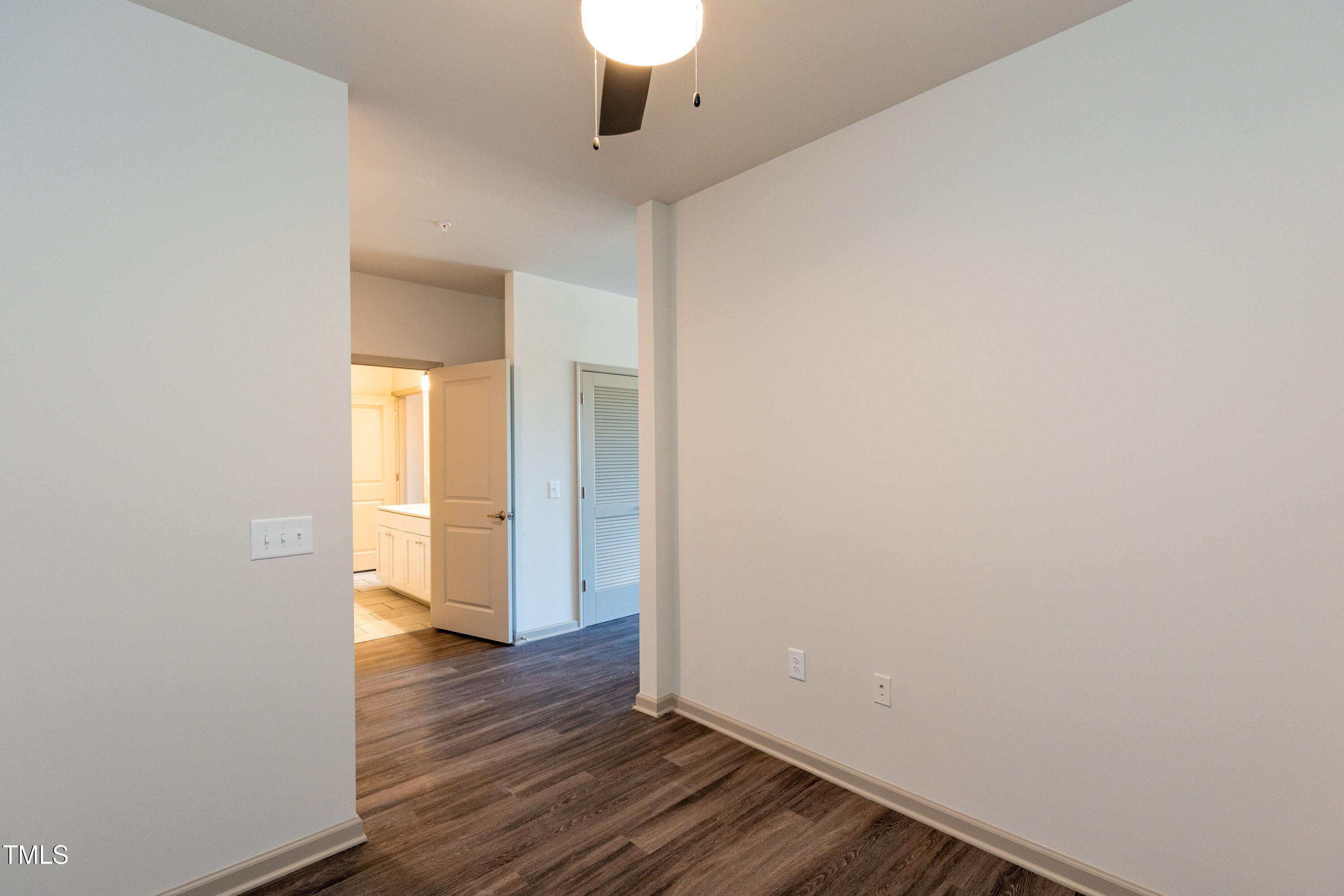 2205 Gathering Square Court Property Photo 5