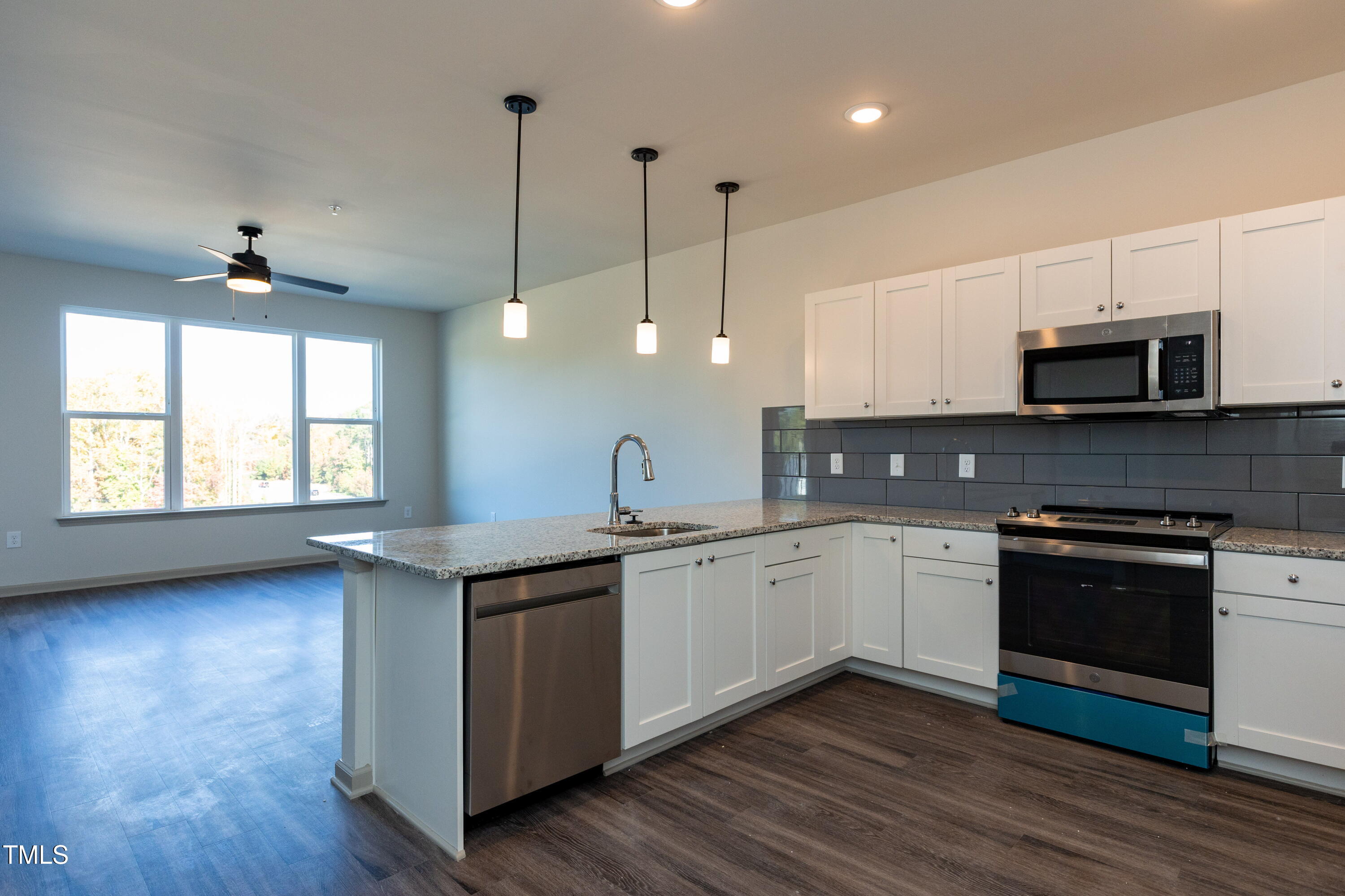 2205 Gathering Square Court Property Photo 10