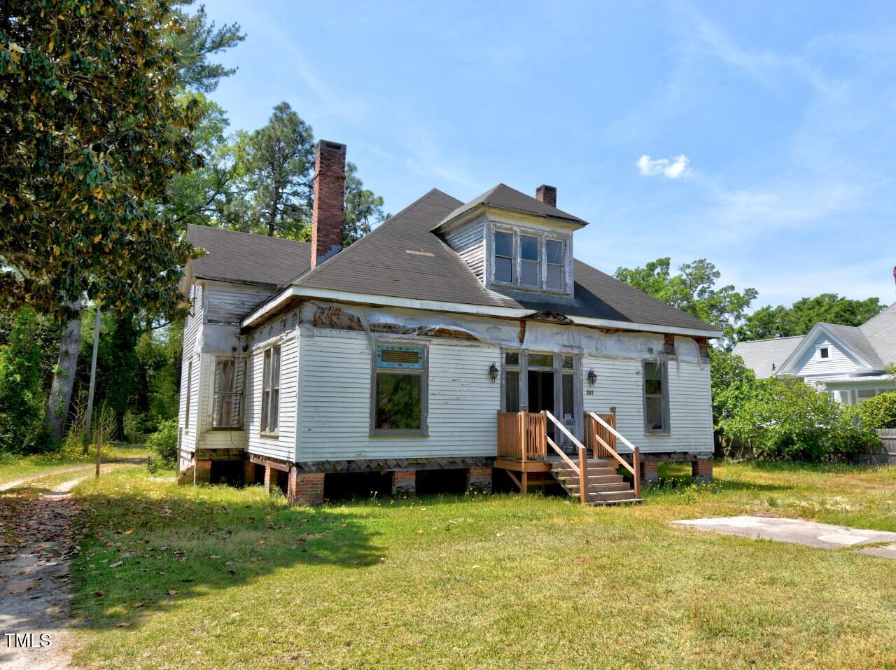 207 Mcrae Street Property Photo
