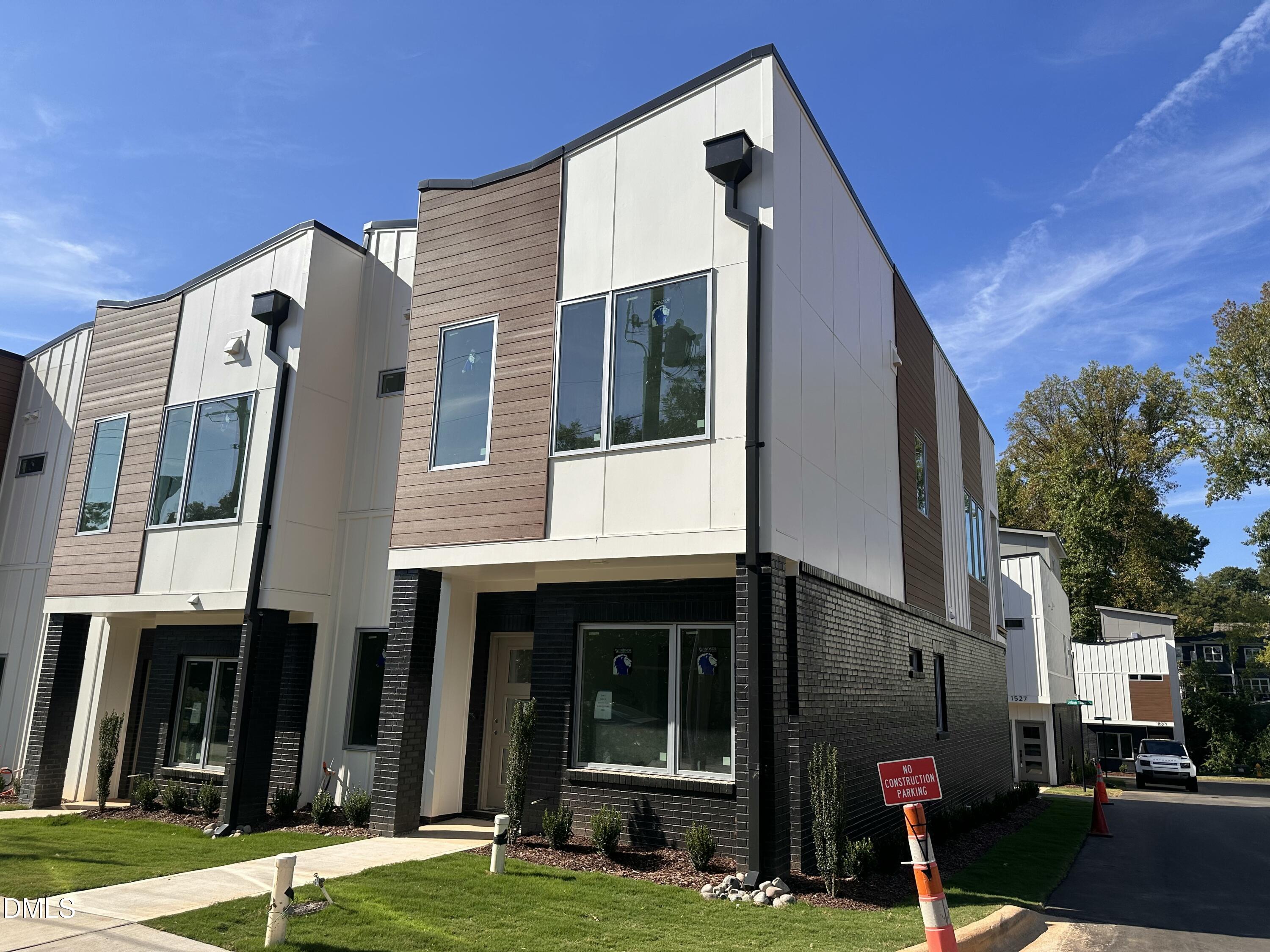 1523 1/2 Sunrise Avenue Property Photo 1