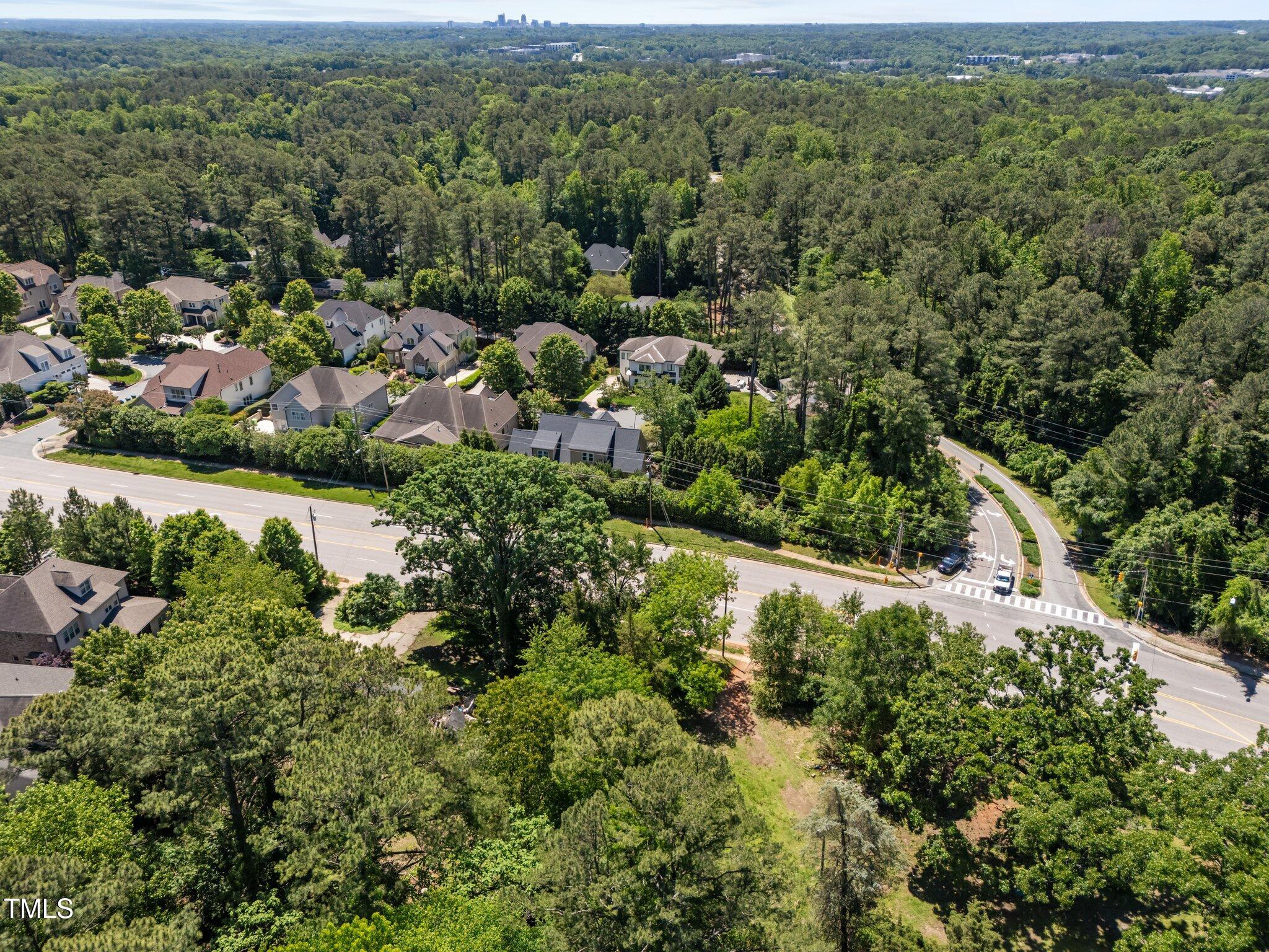 1910 W Millbrook Road Property Photo 3