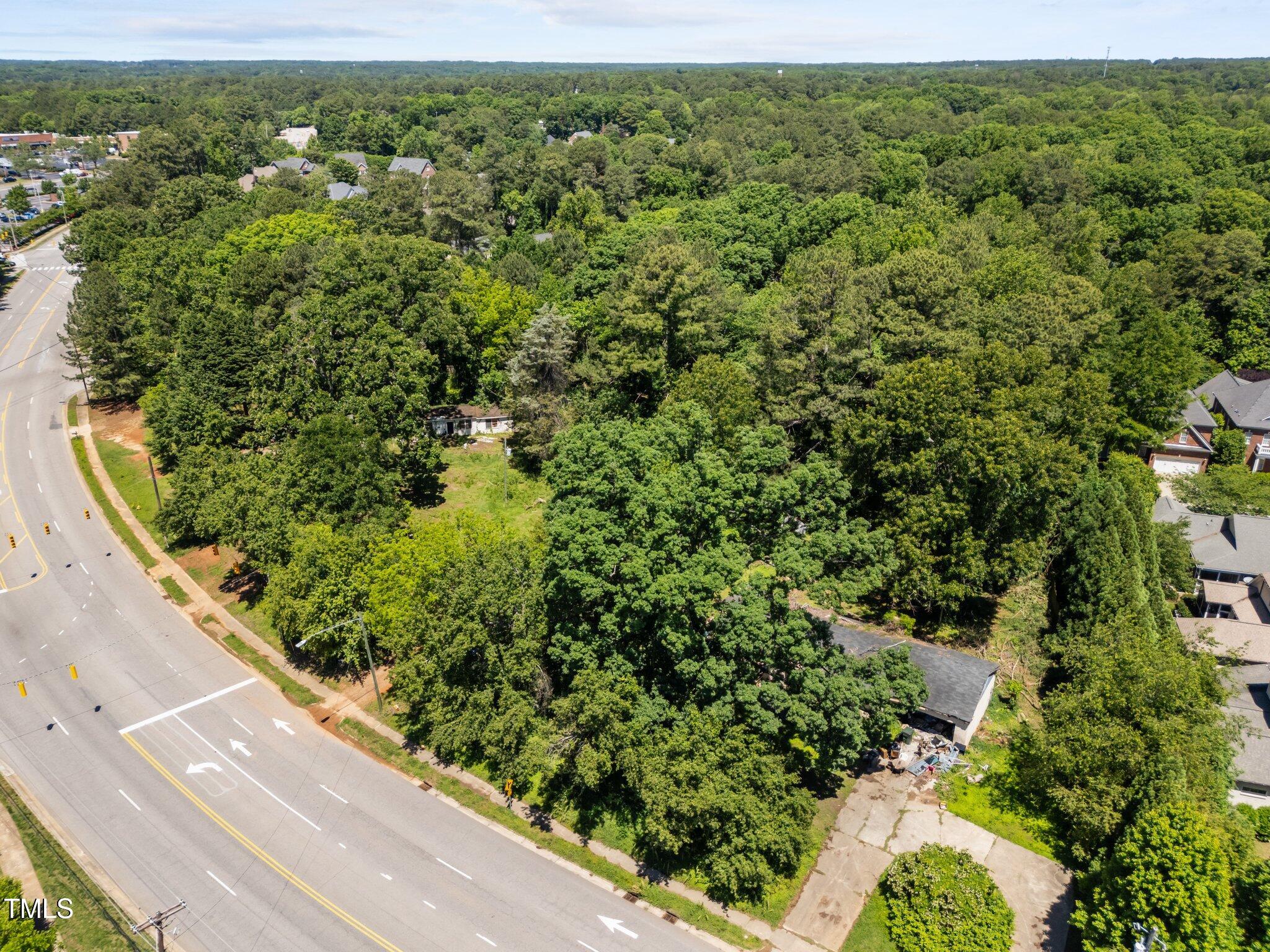 1910 W Millbrook Road Property Photo 4