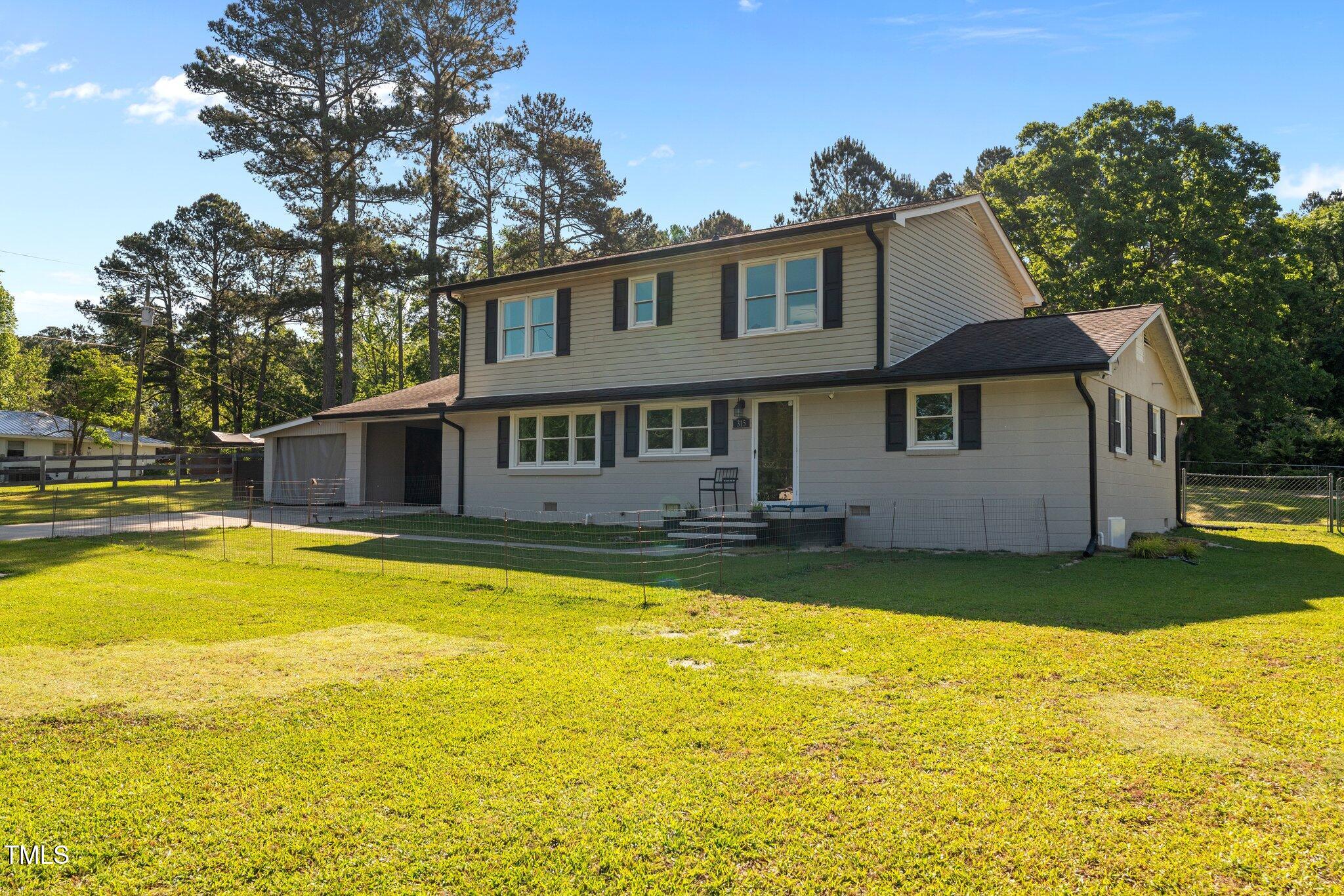 315 Smith Street Property Photo 3