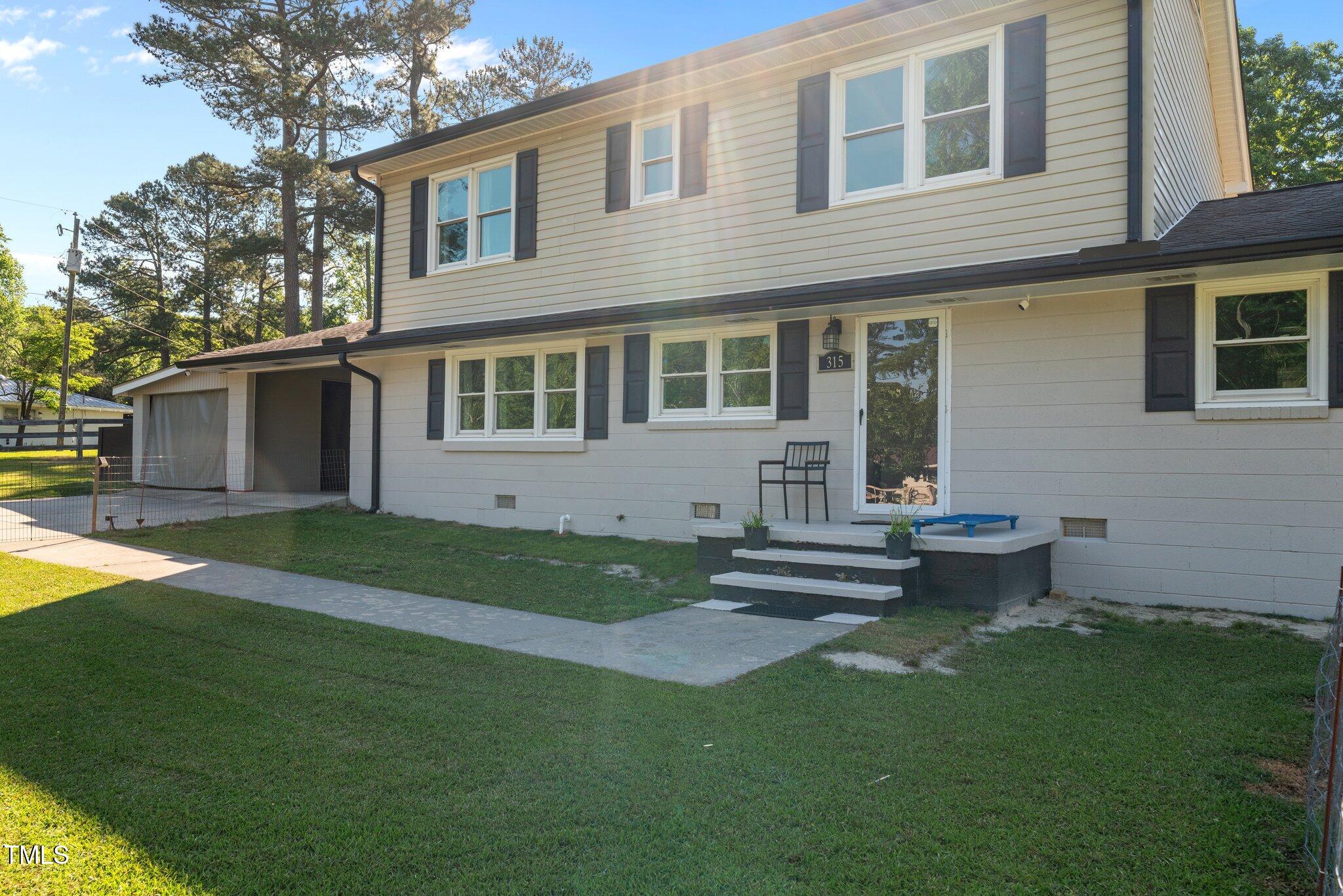 315 Smith Street Property Photo 5