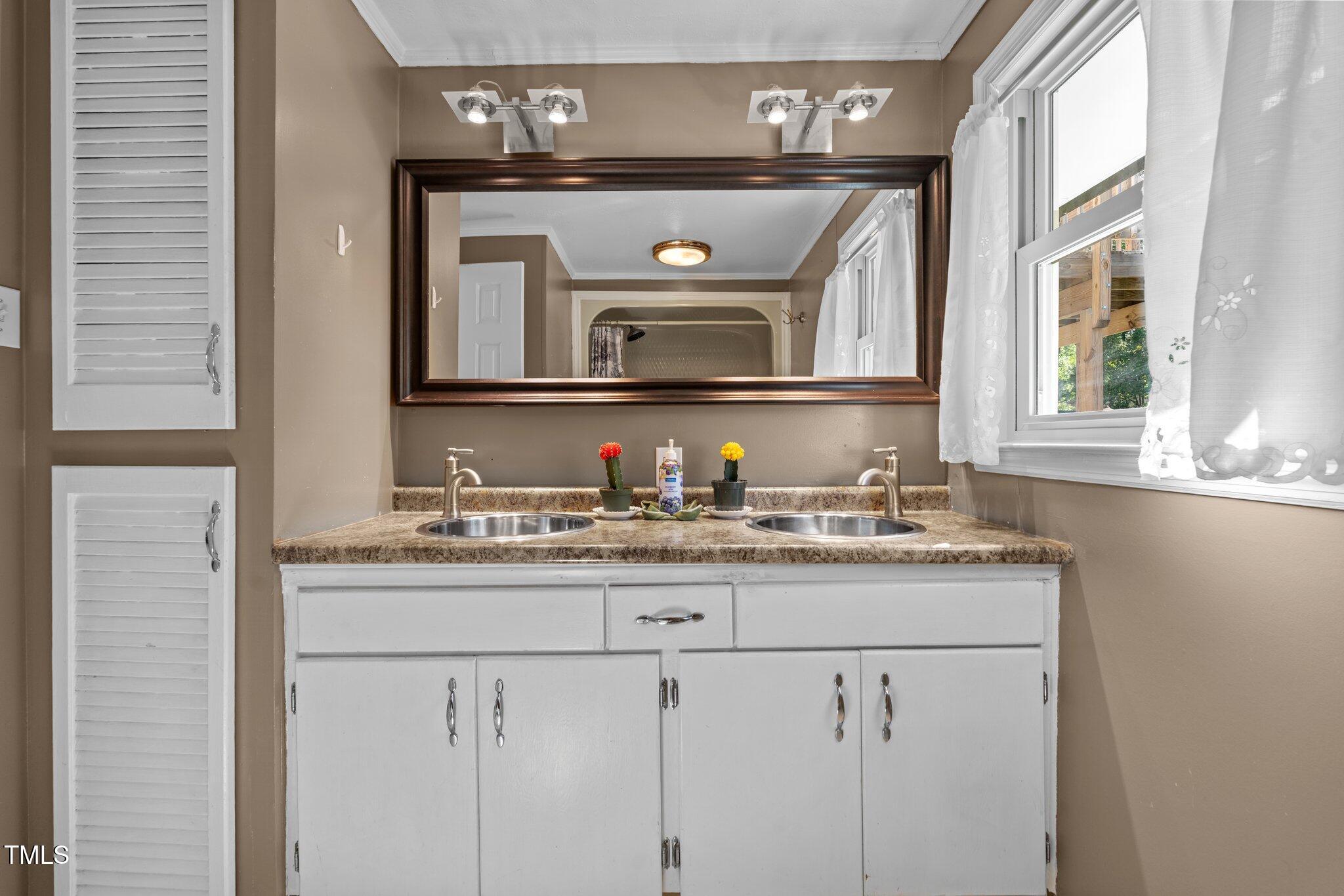 315 Smith Street Property Photo 21