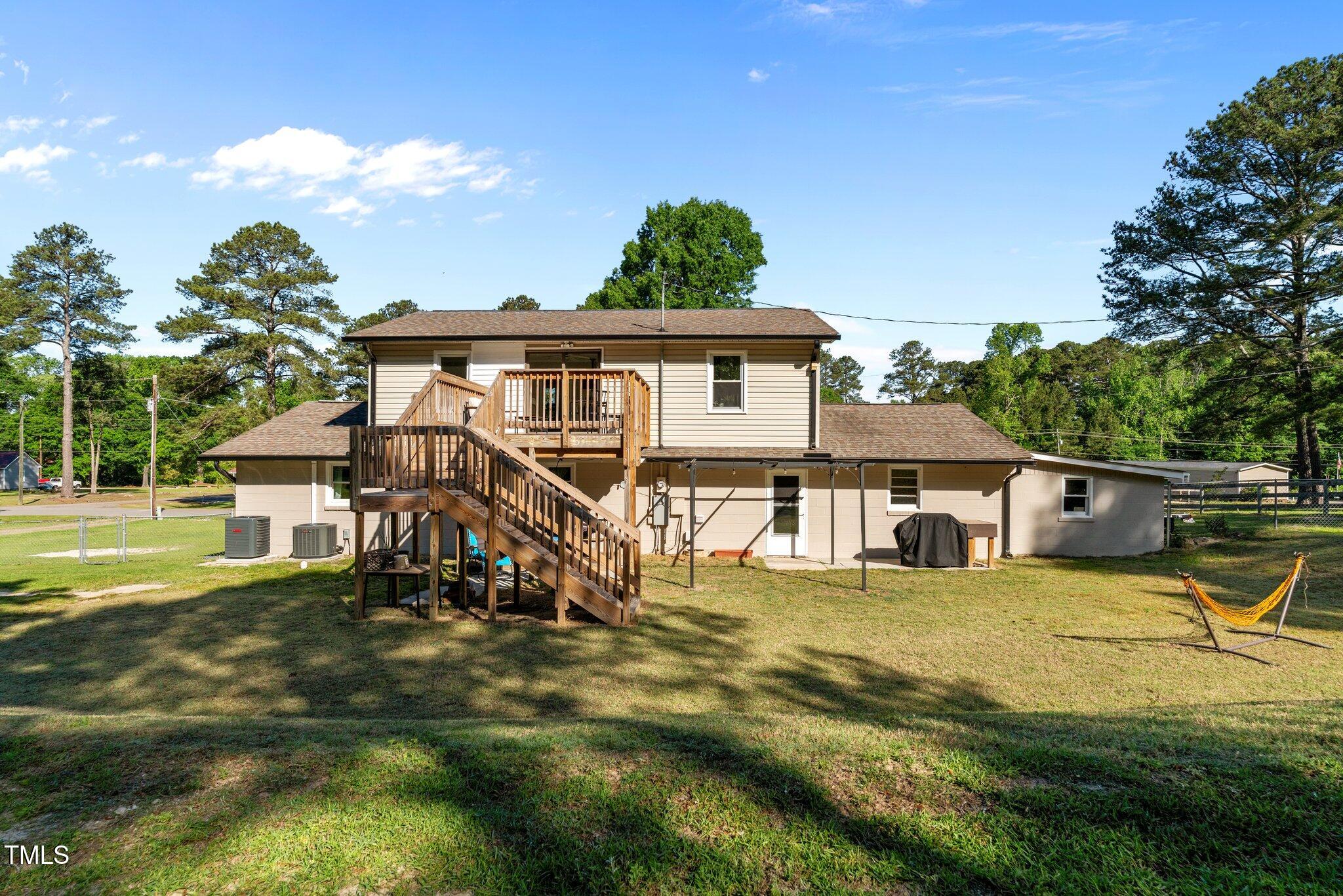 315 Smith Street Property Photo 37