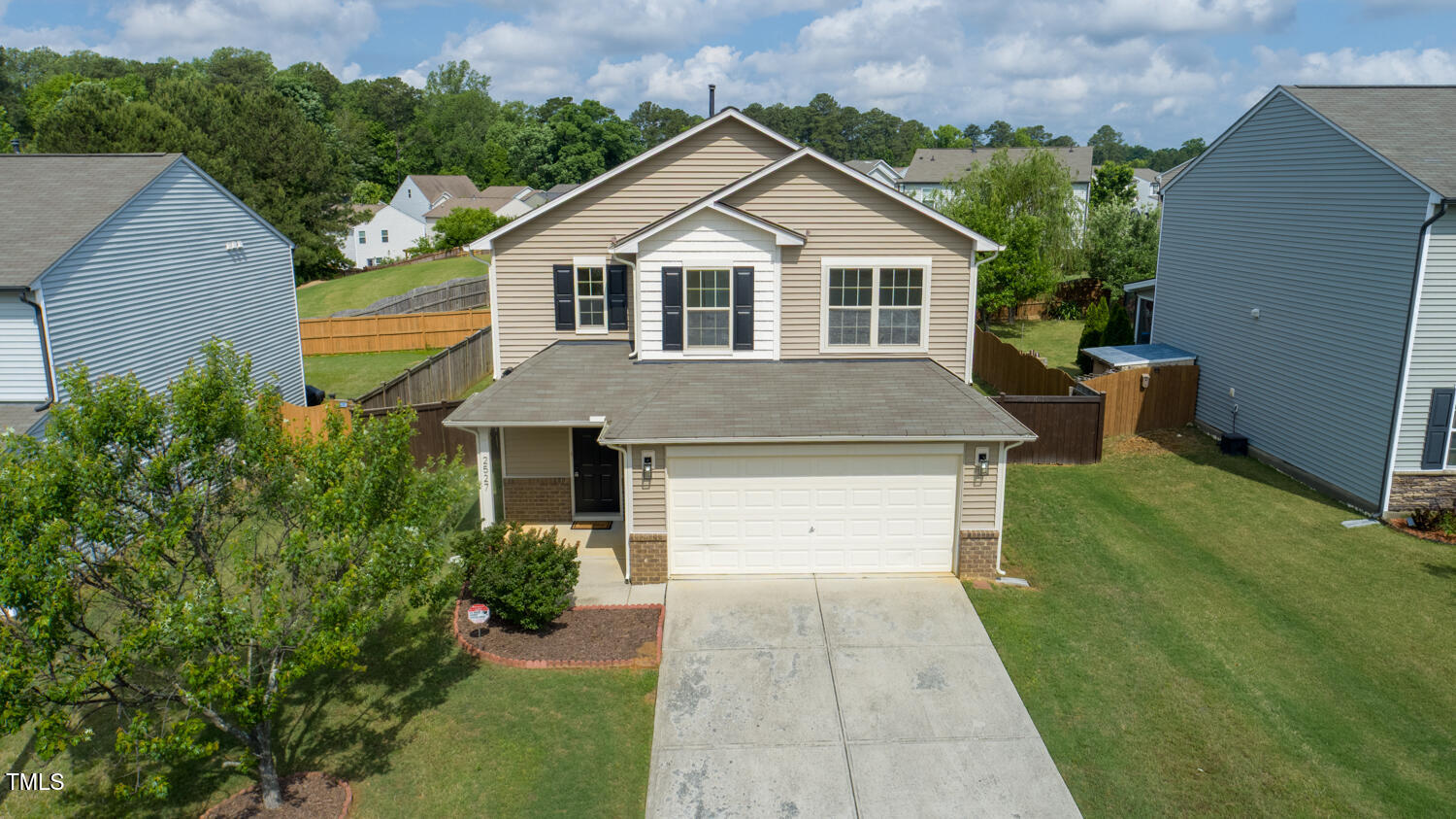 2527 Girvan Drive Property Photo