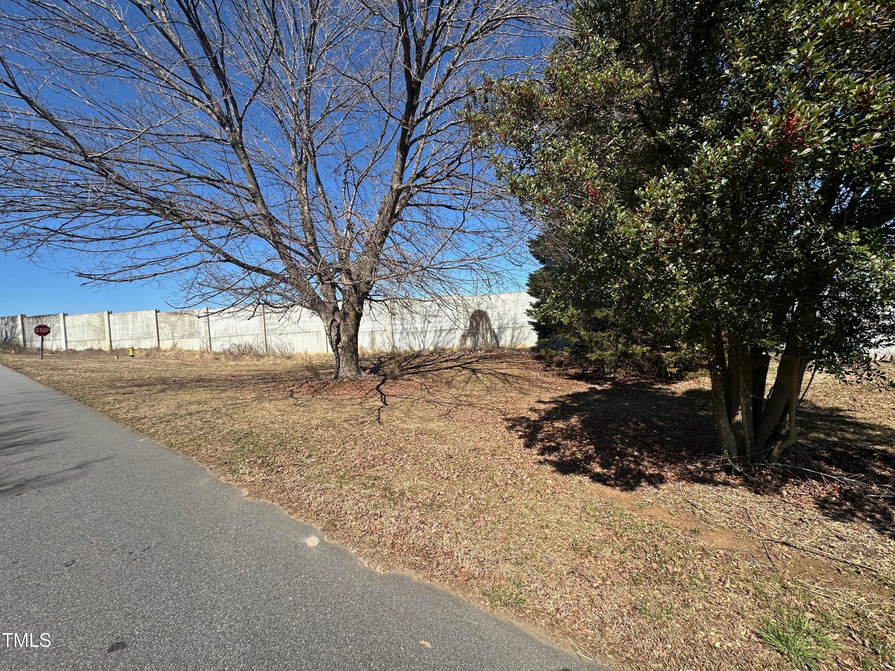 401 Montcrest Drive Property Photo 1