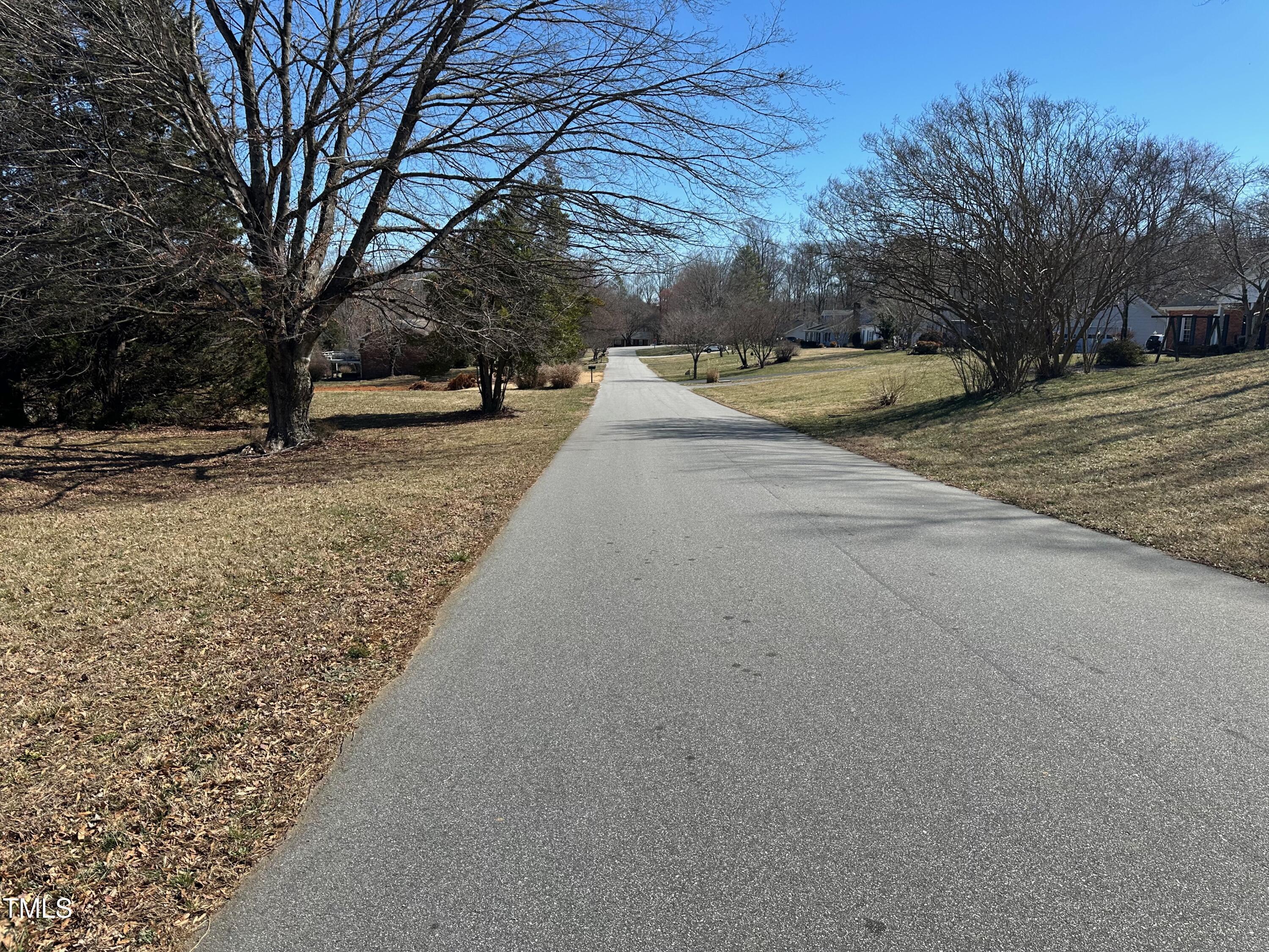 401 Montcrest Drive Property Photo 3