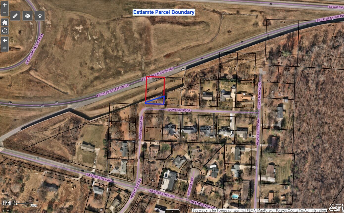 401 Montcrest Drive Property Photo 7