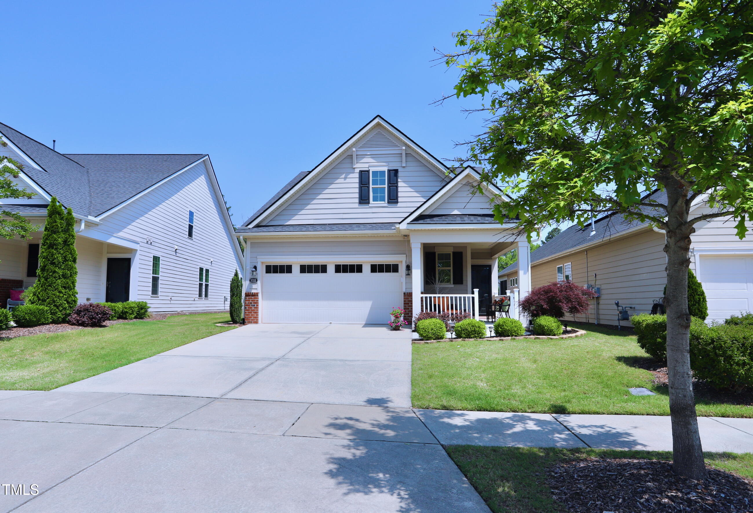 1033 Cuthbert Lane Property Photo 1
