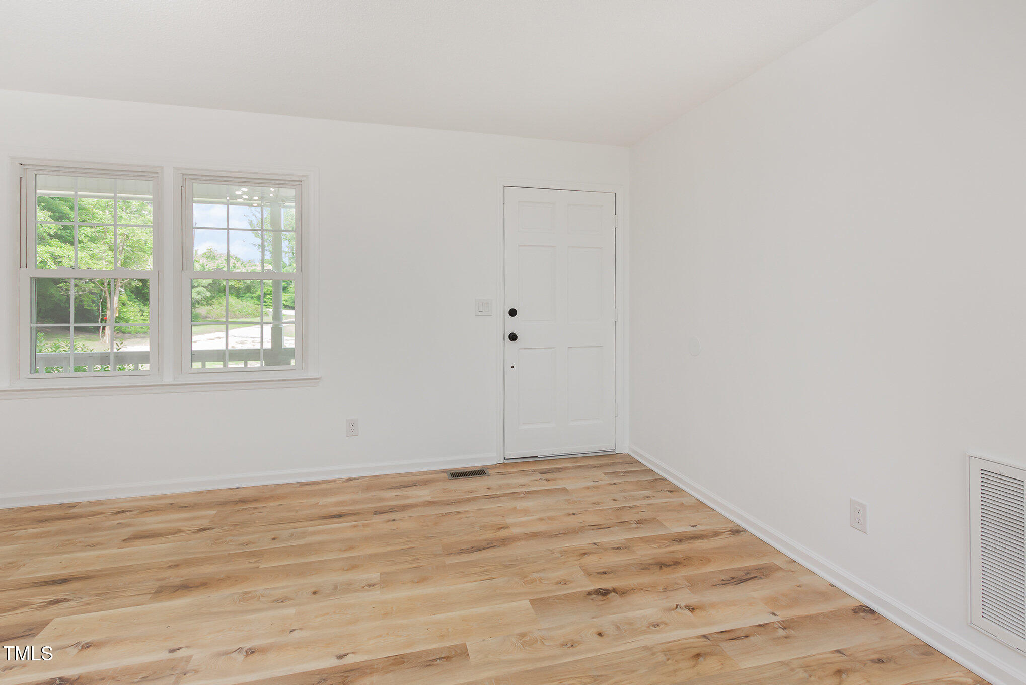 2670 Nc 210 S Property Photo 3