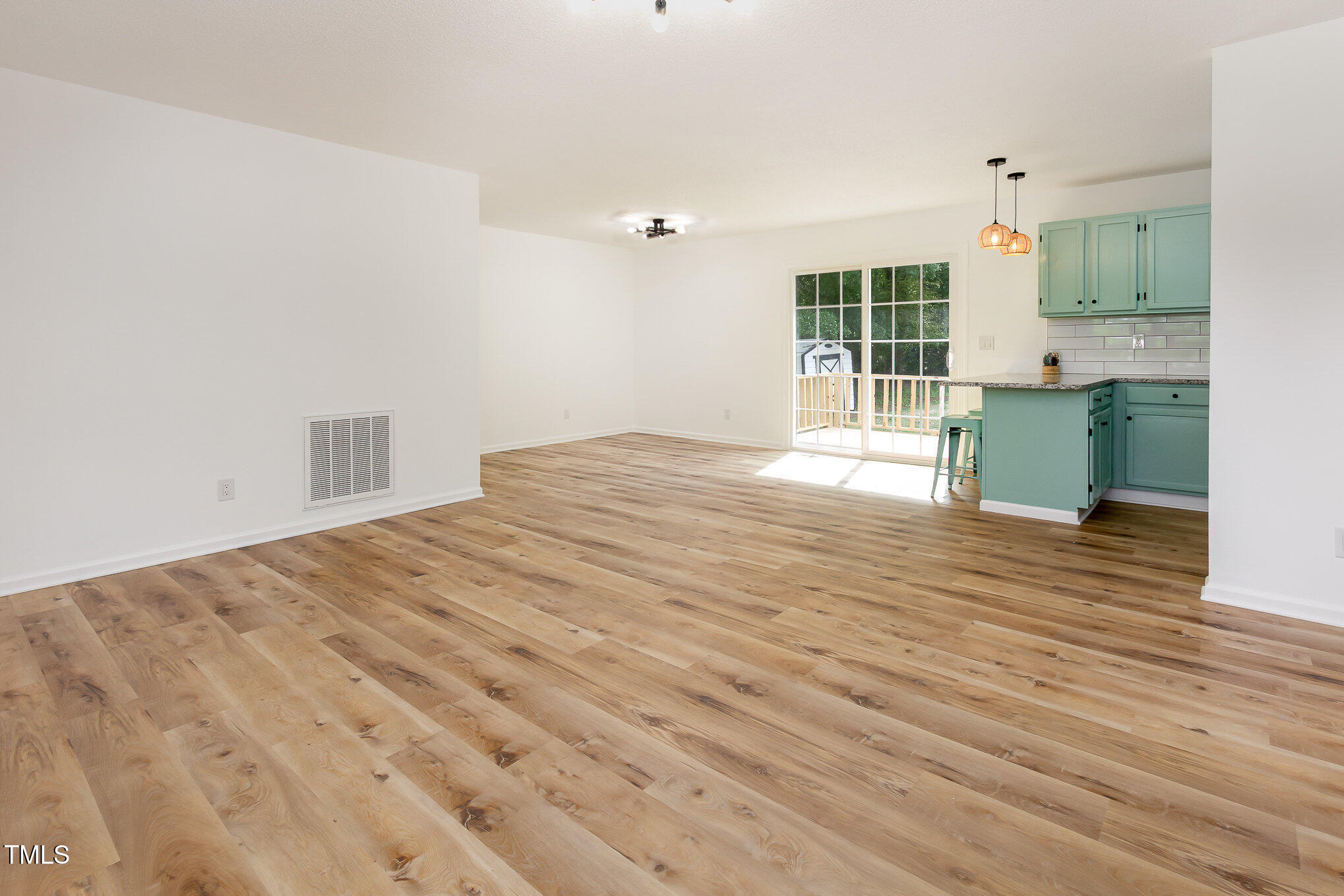 2670 Nc 210 S Property Photo 4