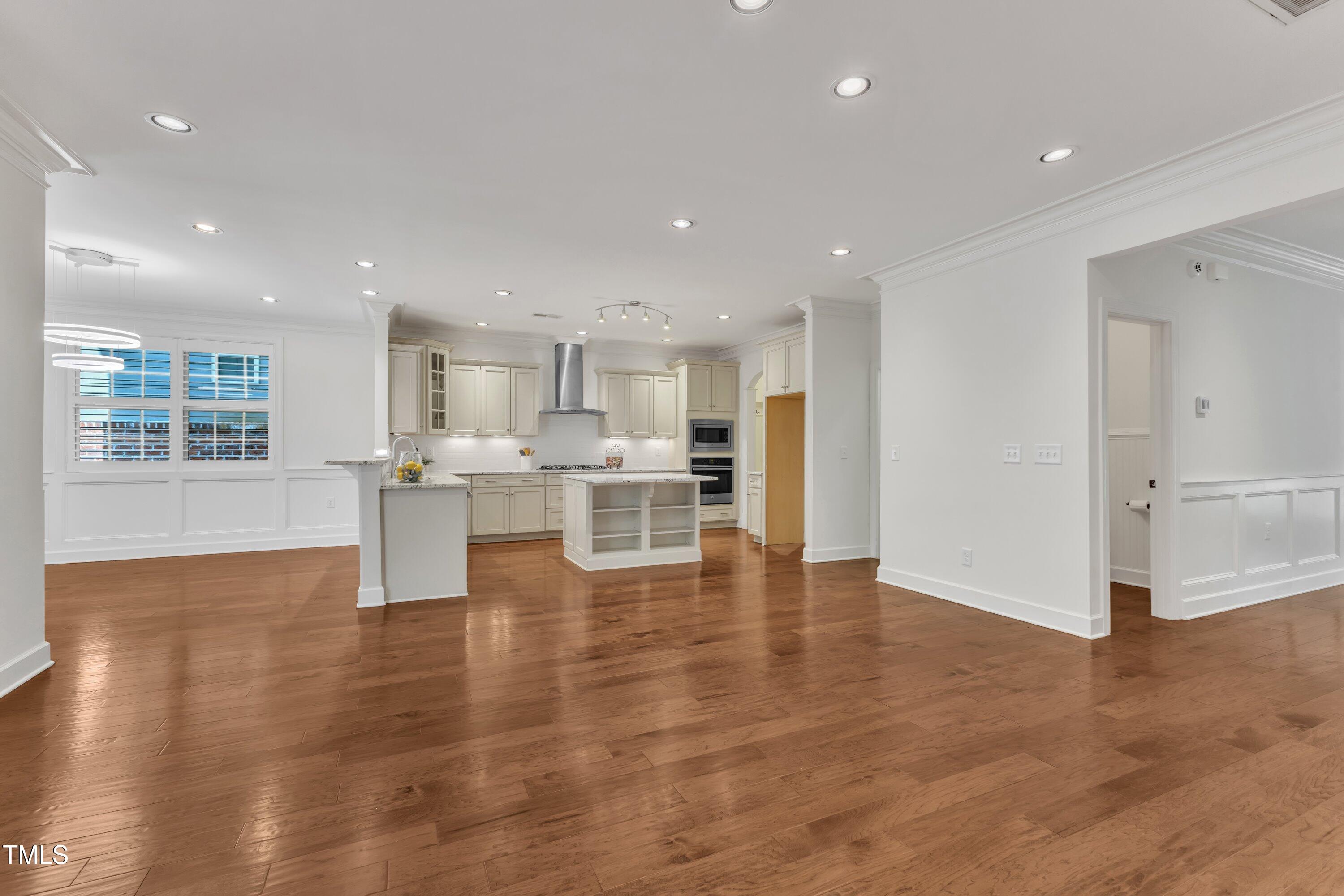 644 Angelica Circle Property Photo 5