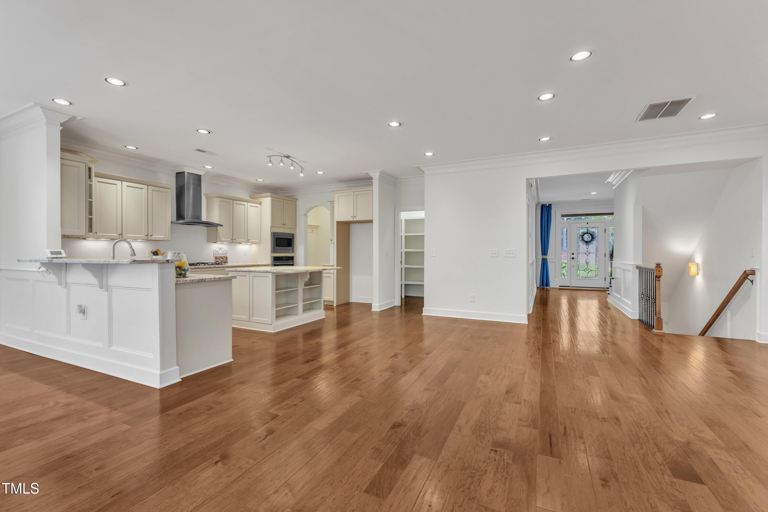 644 Angelica Circle Property Photo 6