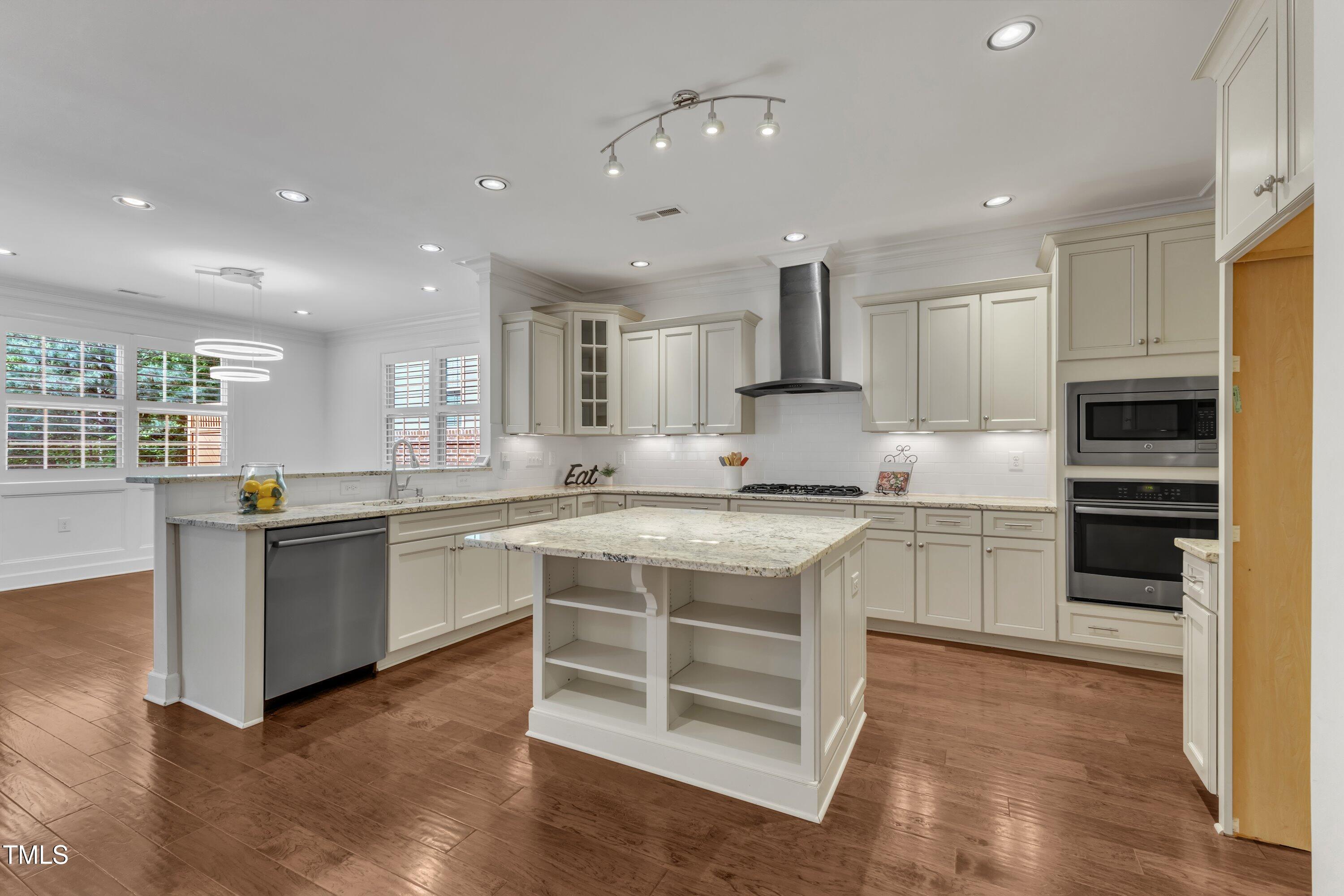 644 Angelica Circle Property Photo 8