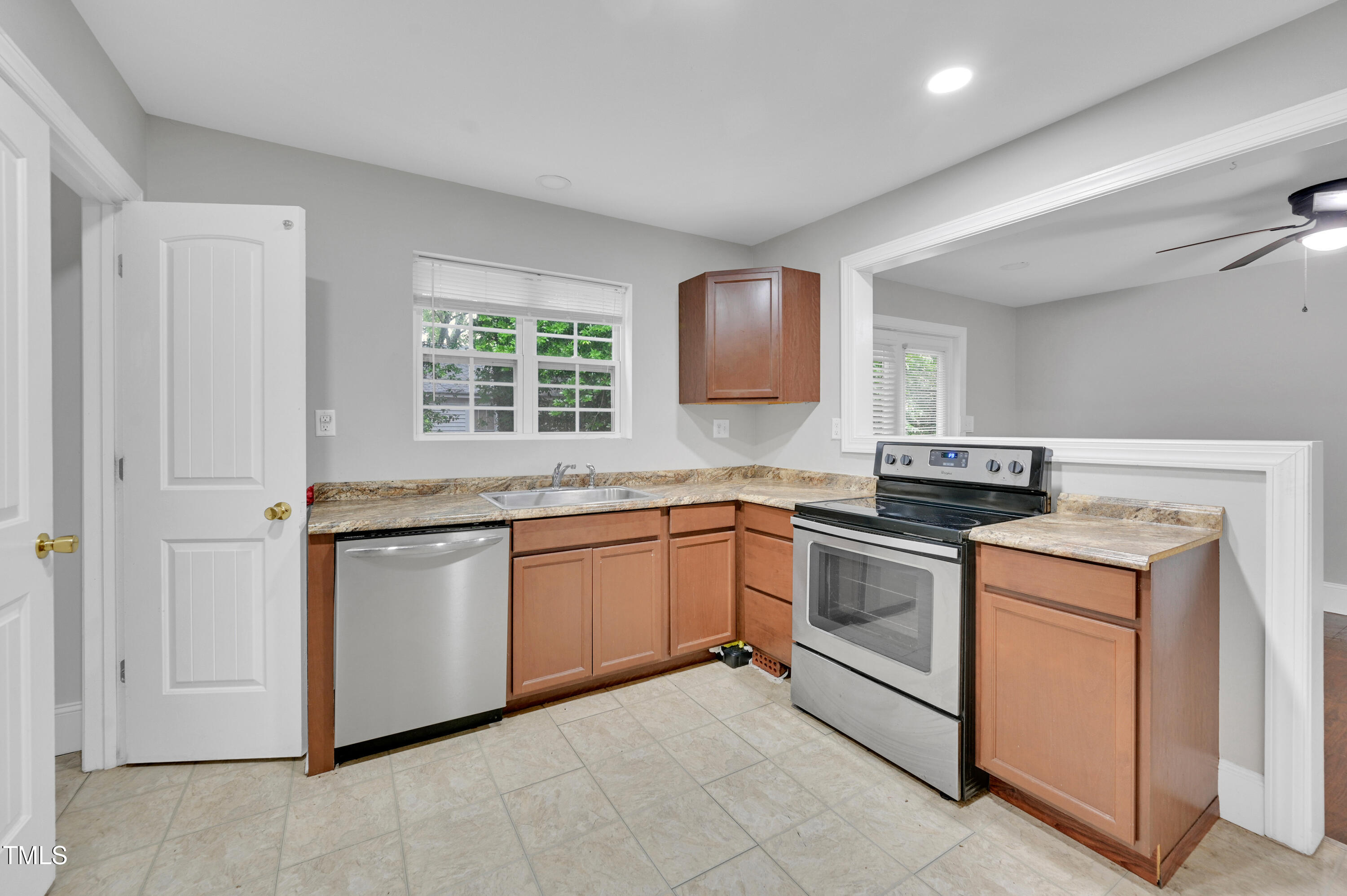 205 E 13th Street # A Property Photo 5