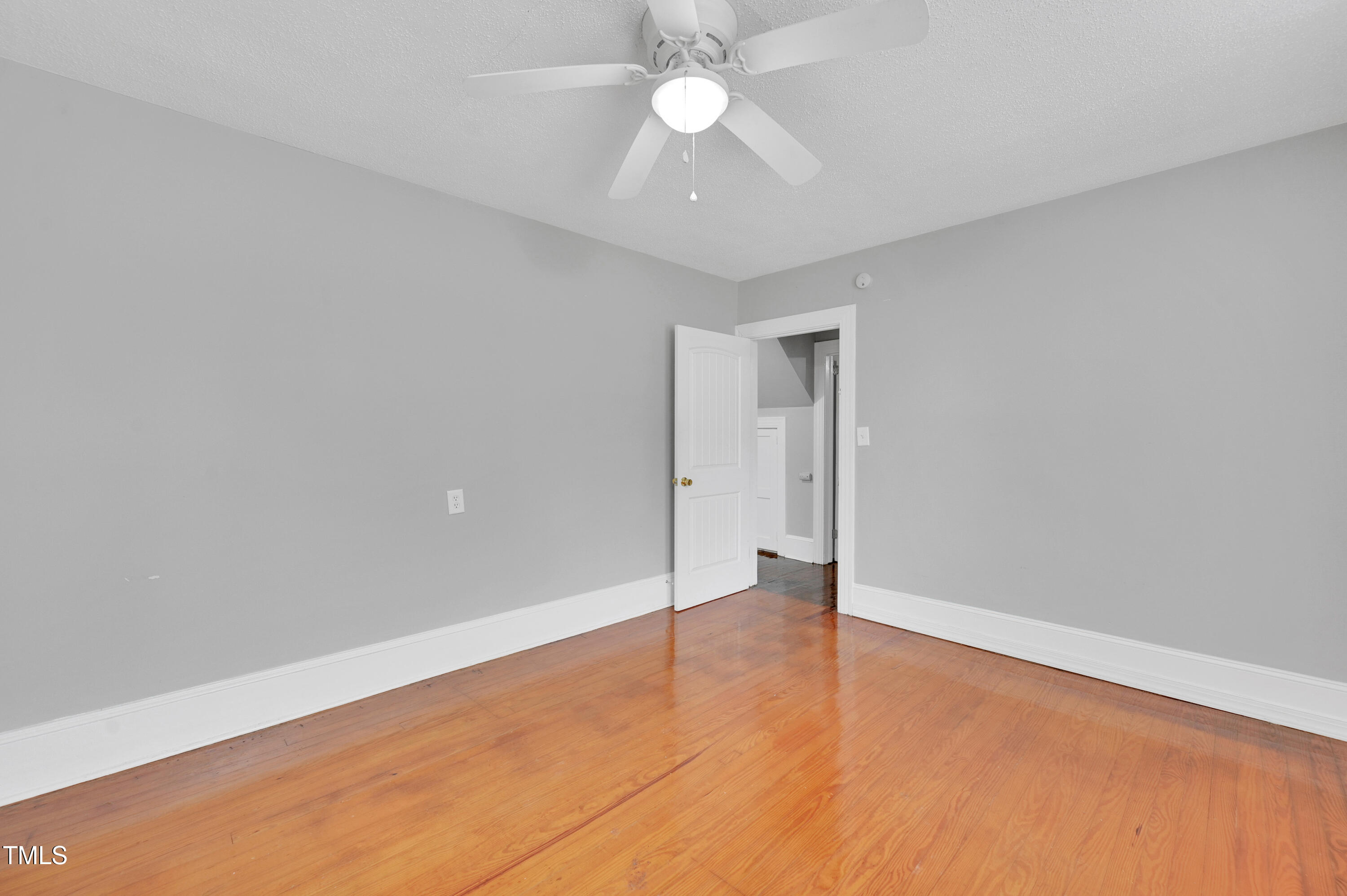 205 E 13th Street # A Property Photo 11