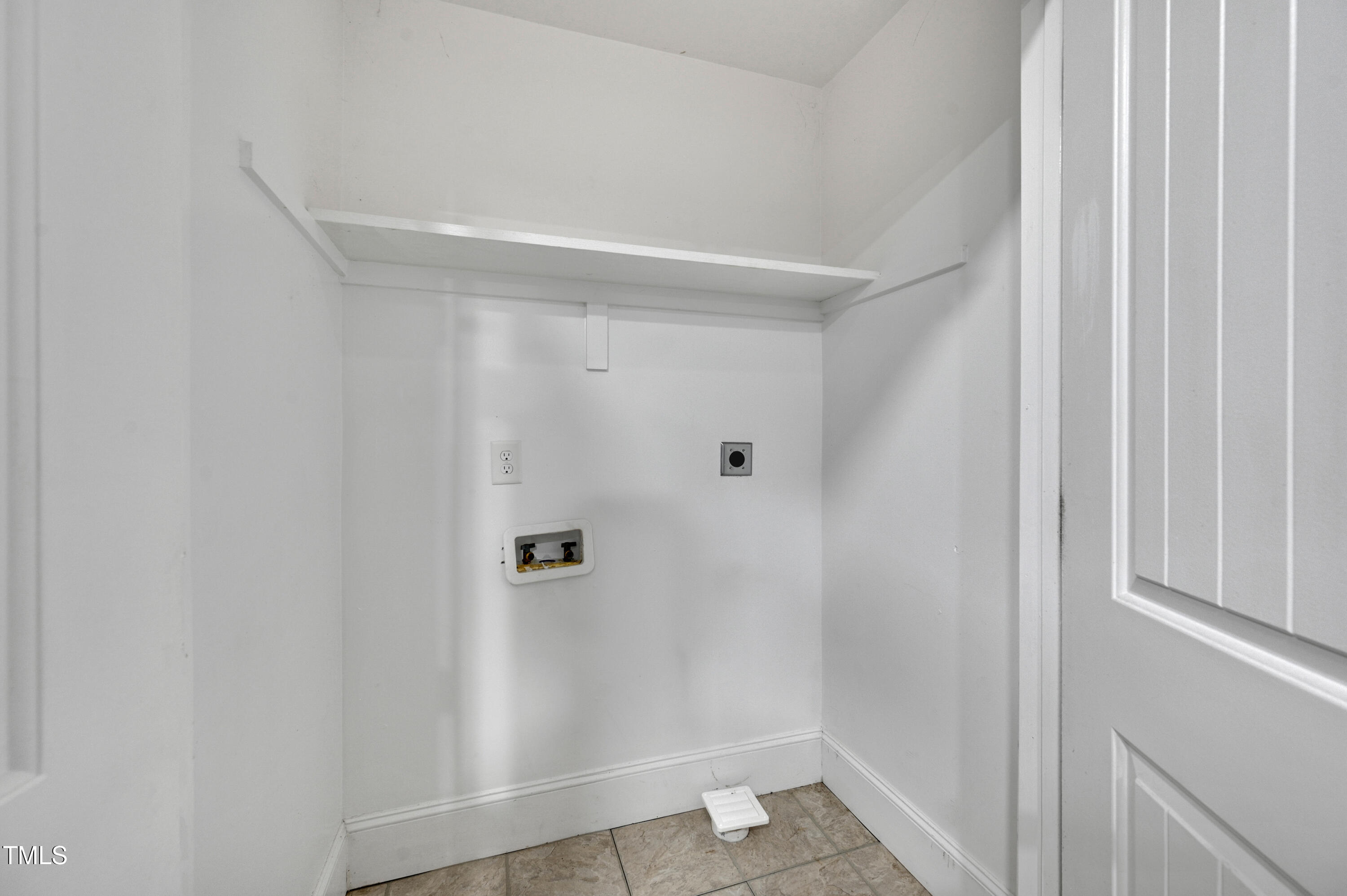 205 E 13th Street # A Property Photo 19