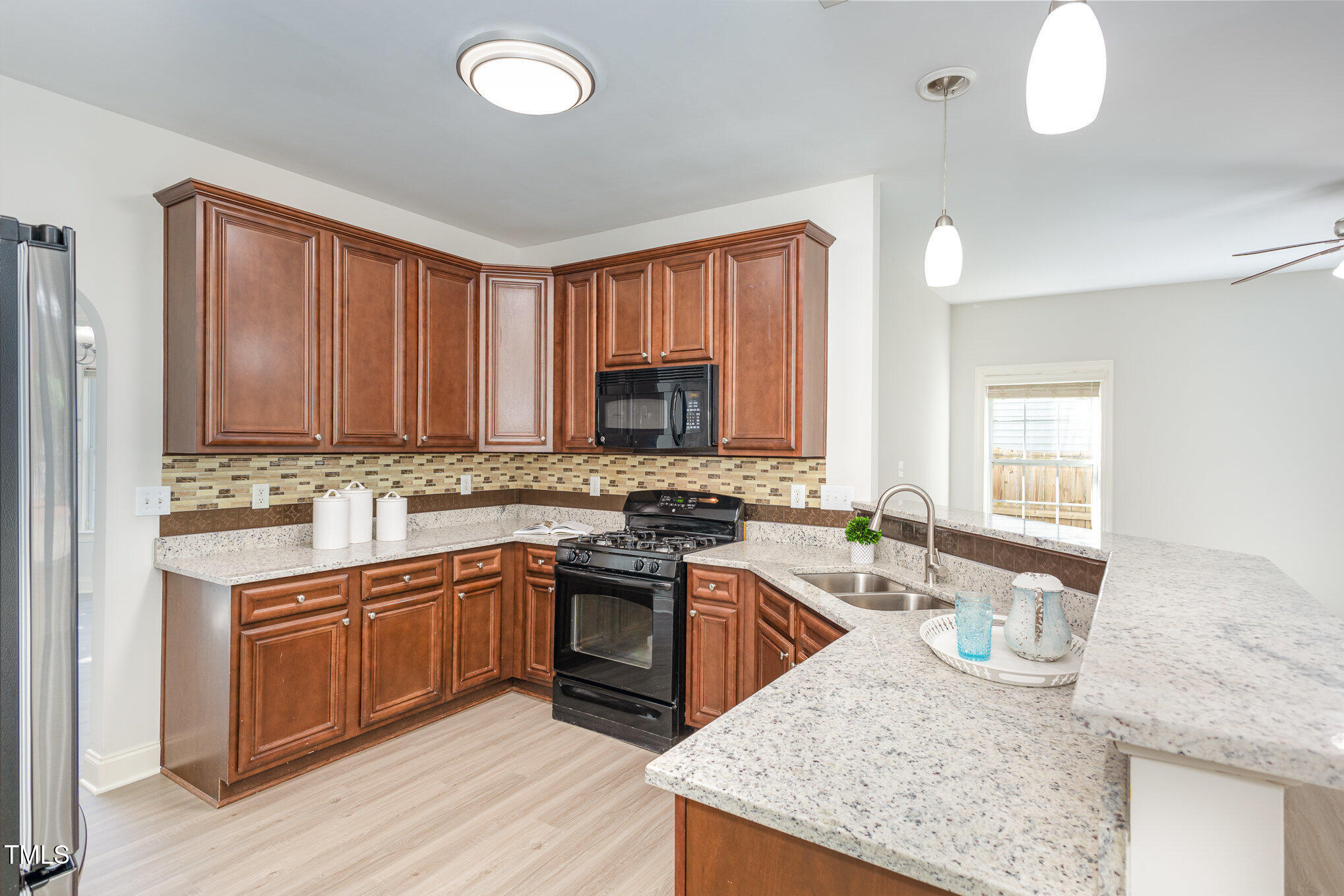 1148 Dexter Ridge Drive Property Photo 6