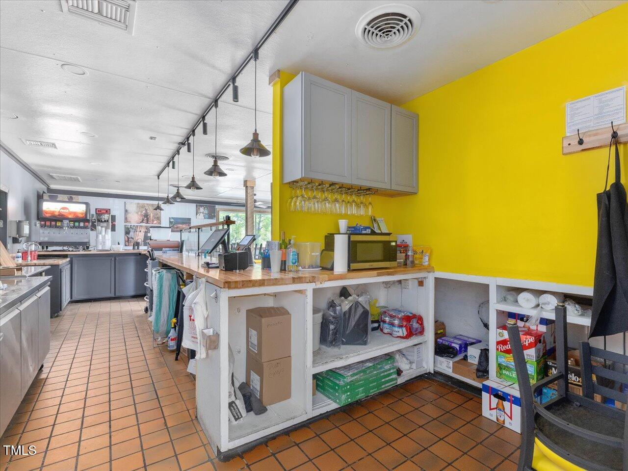 919 N 2nd Avenue Property Photo 12